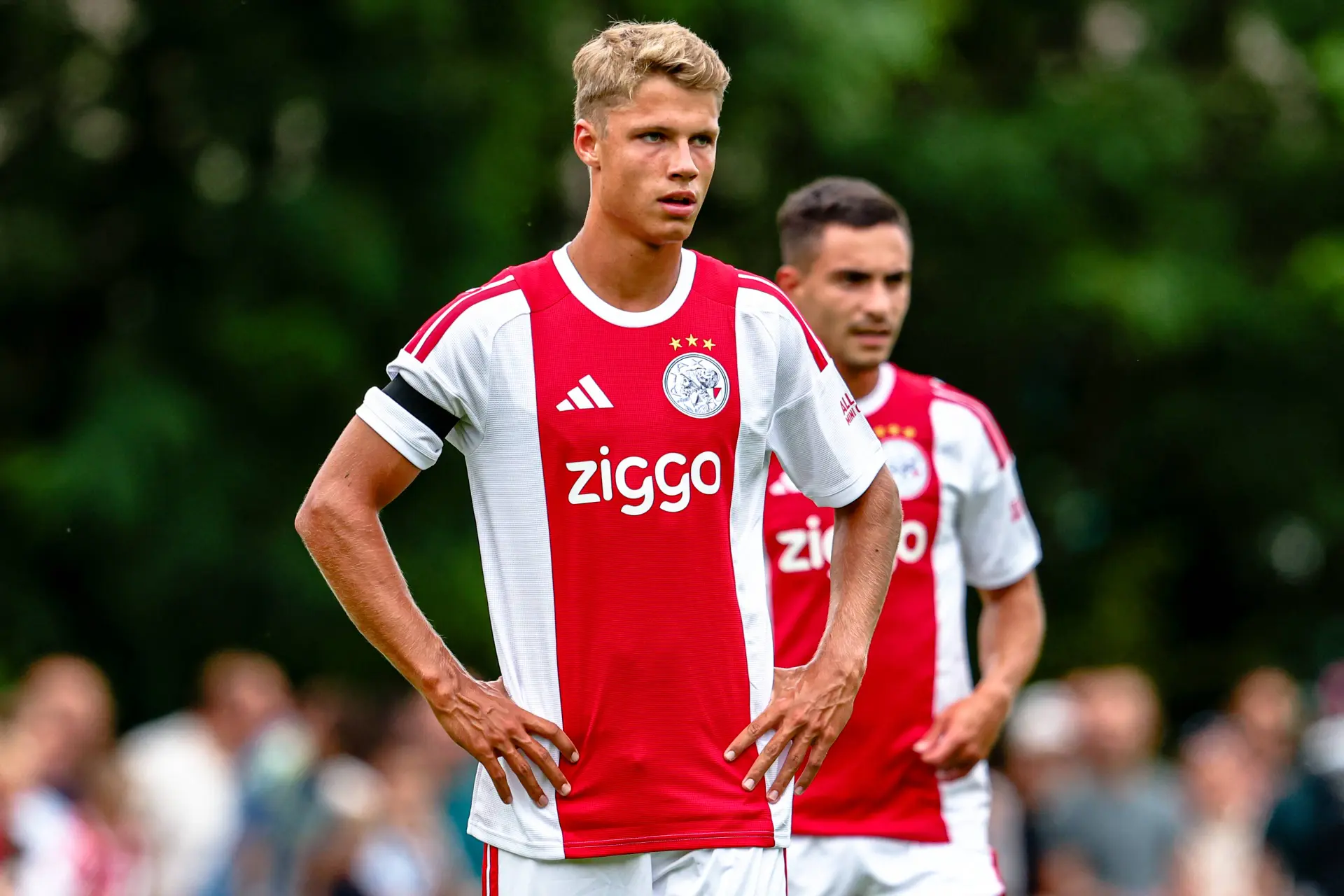 'Steur op weg naar Newcastle United, dat groot bedrag over heeft voor Ajacied'