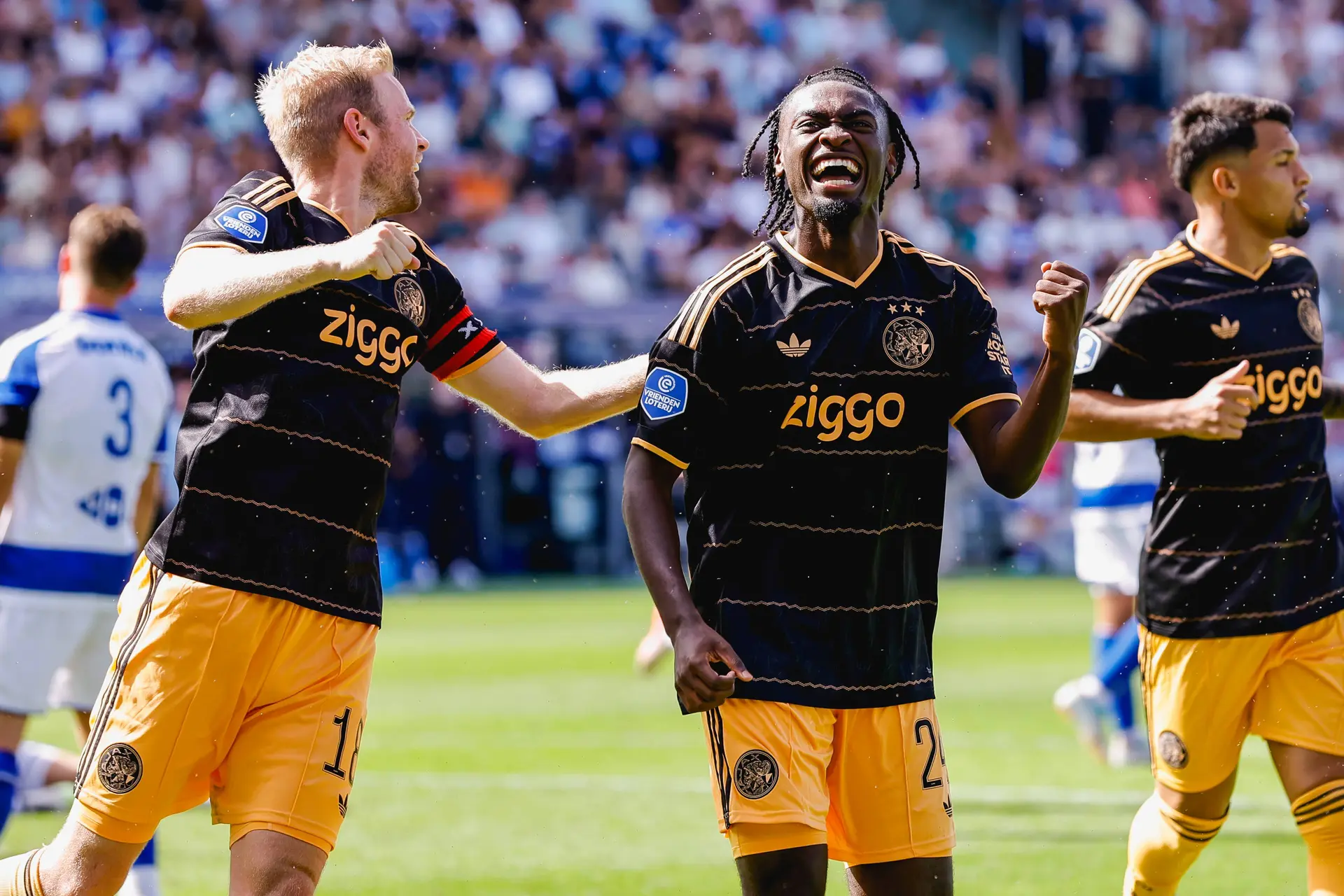 Ajax Showtime Davy Klaassen Jorthy Mokio Marcos Leonardo