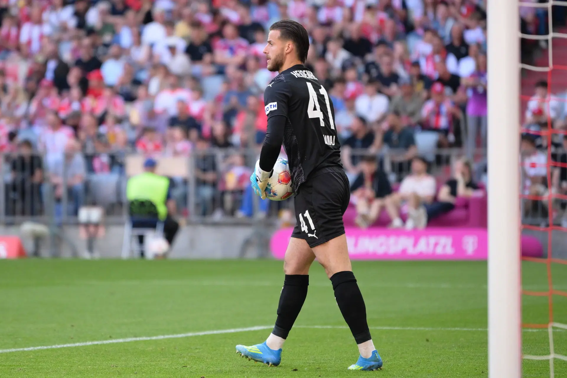 Ajax Showtime Diant Ramaj