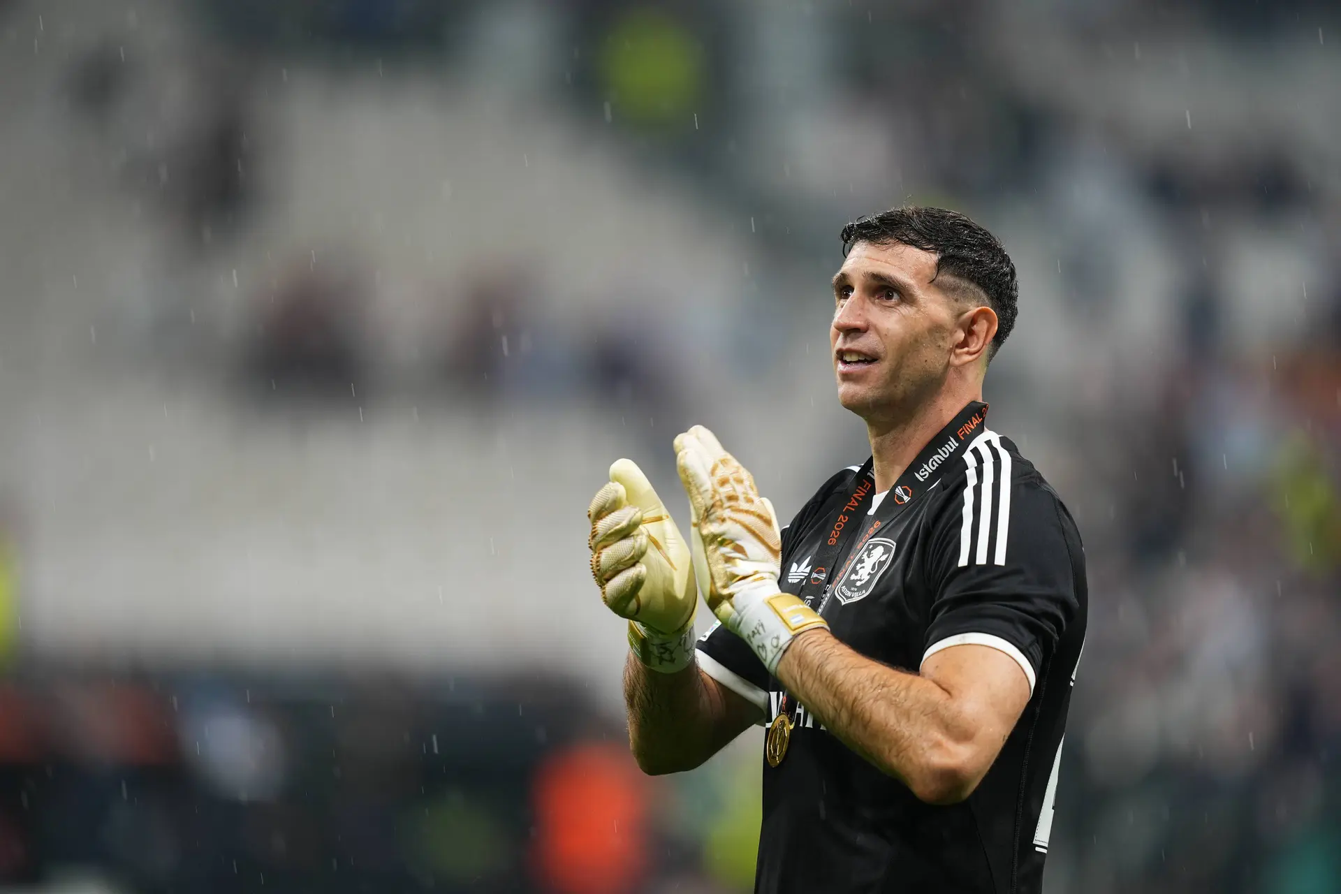 Ajax Showtime Emiliano Martínez Aston Villa