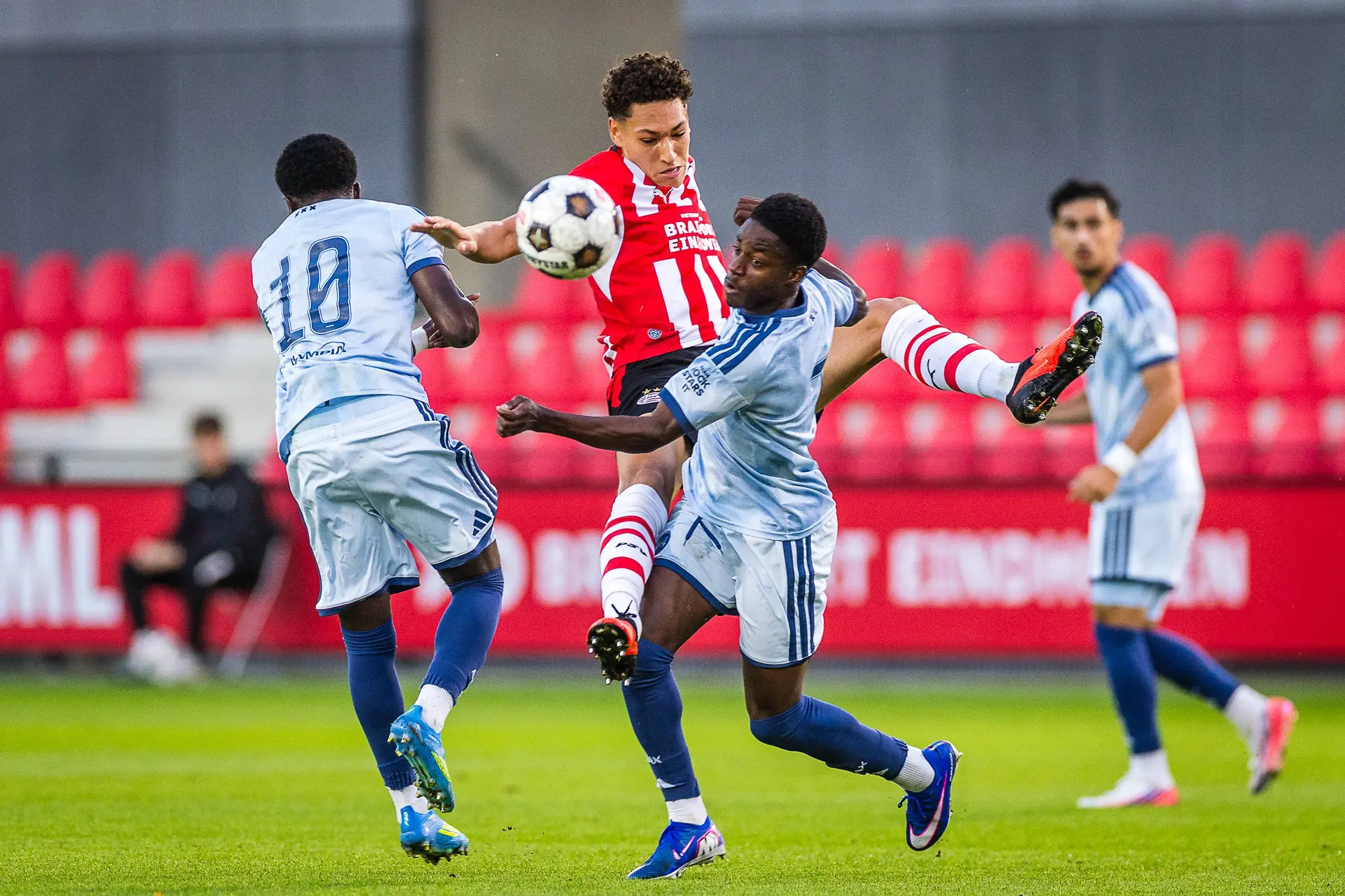 Jeshurun Simeon Ajax Showtime