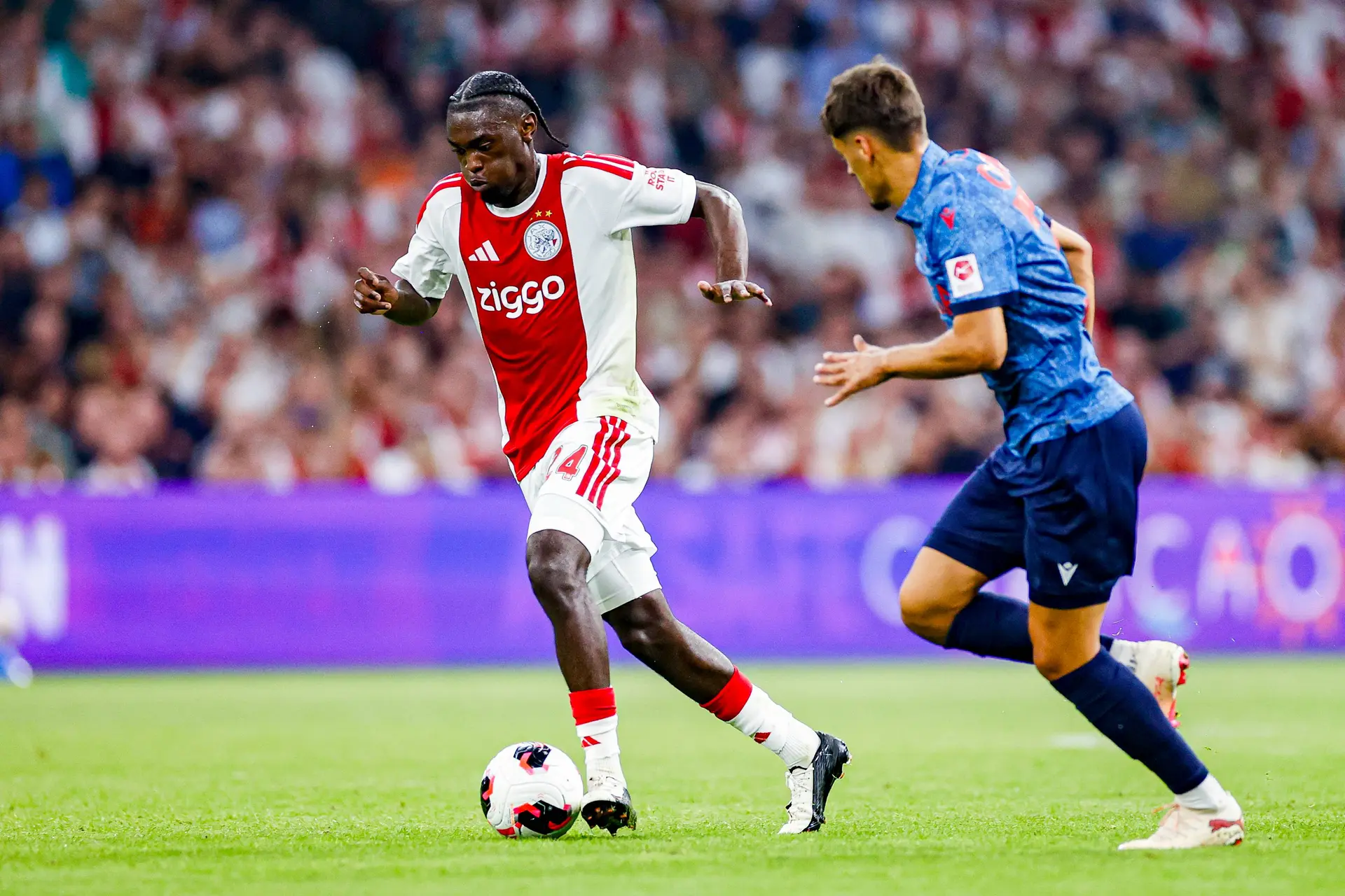 Ajax Showtime Jorthy Mokio