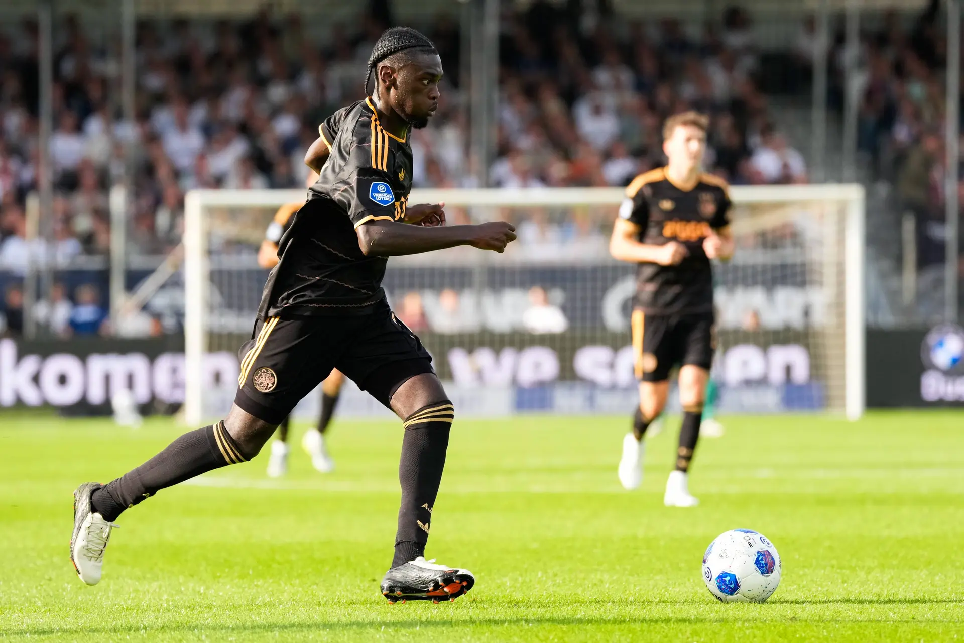 Ajax Showtime Jorthy Mokio