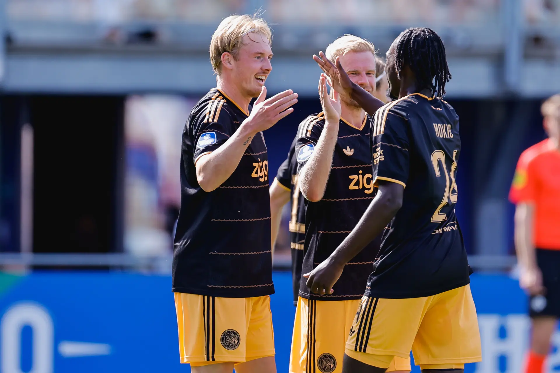 ajax showtime julian brandt ajax pec zwolle