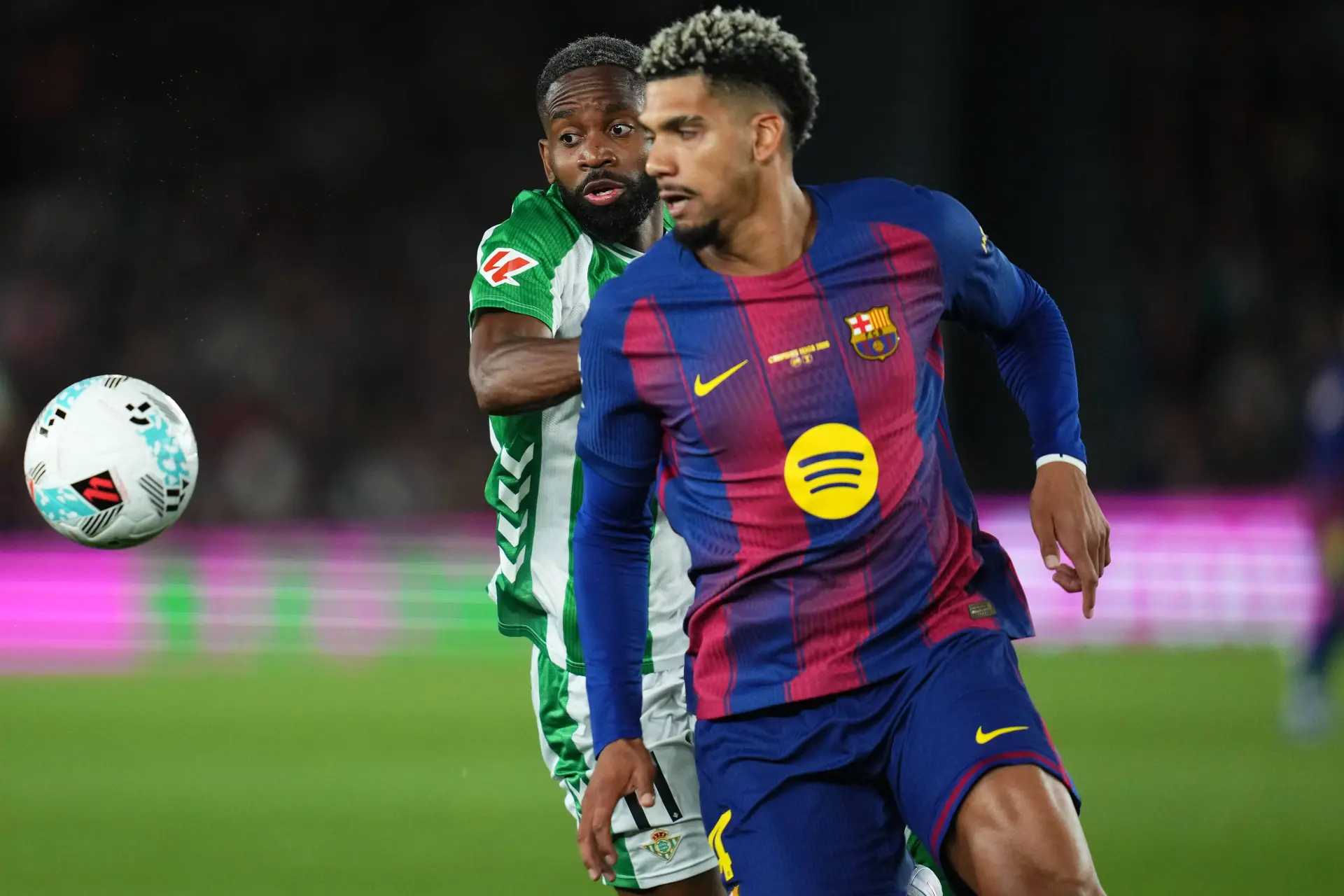 Ajax Showtime Ronald Araujo Barcelona Liverpool