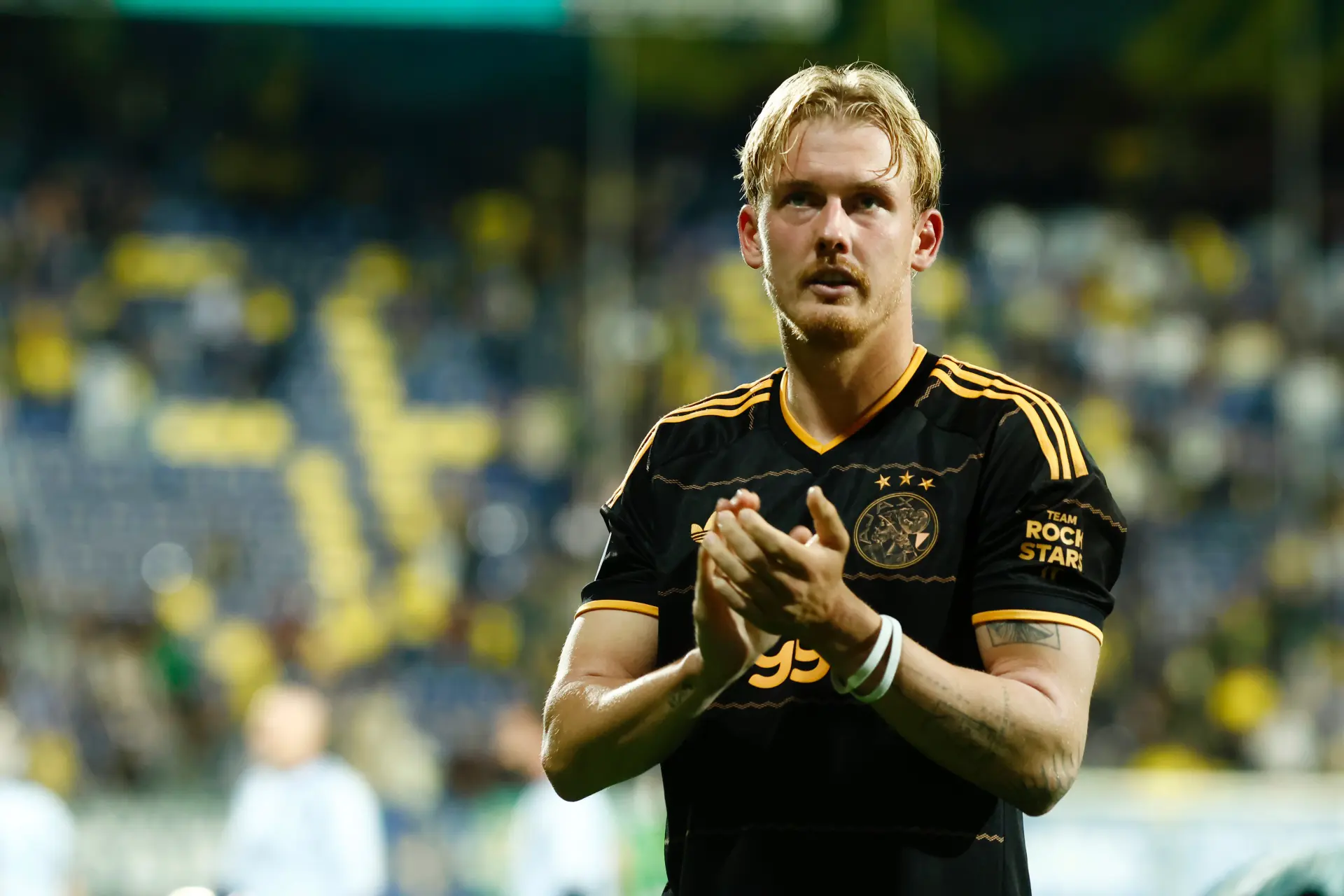 ajax showtime julian brandt ajax fortuna sittard 25/26