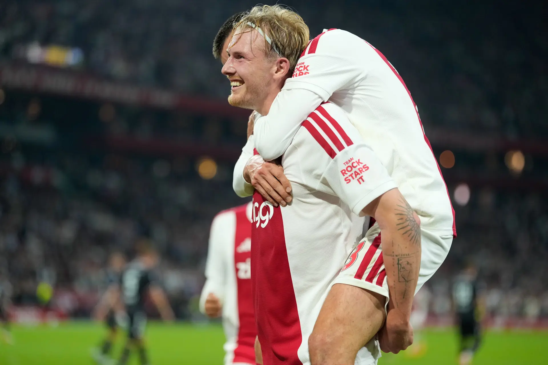 ajax showtime Julian brandt ajax Willem II 25/26