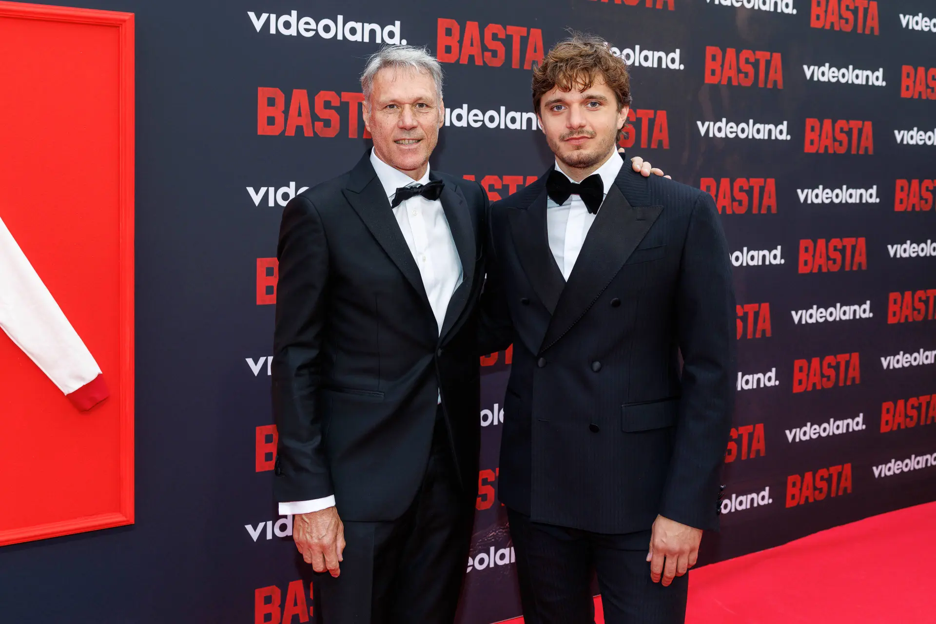 Ajax Showtime Marco van Basten Chris Peters Basta Videoland