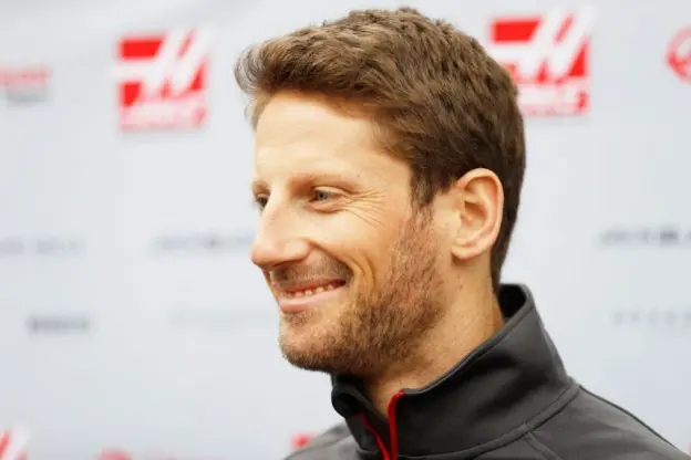 Grosjean rolt met zijn ogen na vraag over situatie Haas: 'Ik weet niet meer dan jullie'