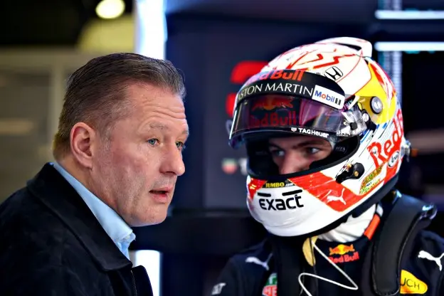 Verstappen senior: 'Anders had hij Max geblinddoekt nog gecontracteerd'