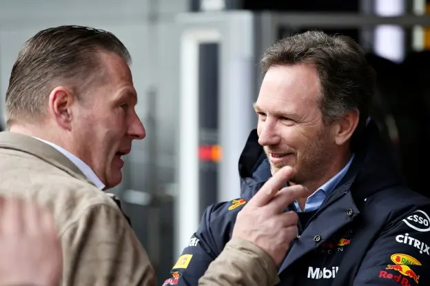 Horner reageert op Verstappen sr.: 'De auto gaat niet harder dan hij kan'