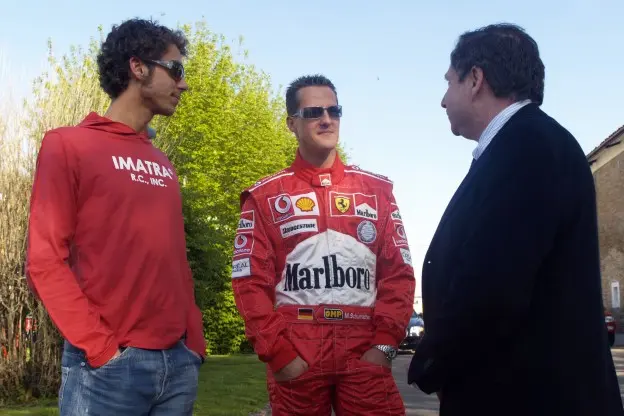 F1 Kijktip | MotoGP-legende Rossi stapt in de Ferrari en verrast vriend en vijand