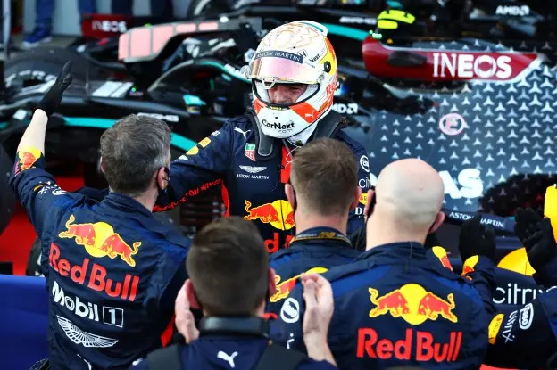 Verstappen over zijn verwachtingen: 'We domineren of we krijgen een flinke strijd'
