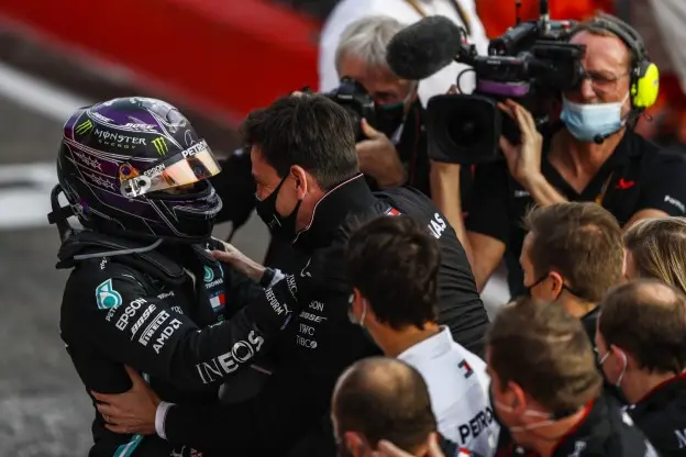 Domenicali weet niet of we Hamilton in 2021 terug zien in de Formule 1