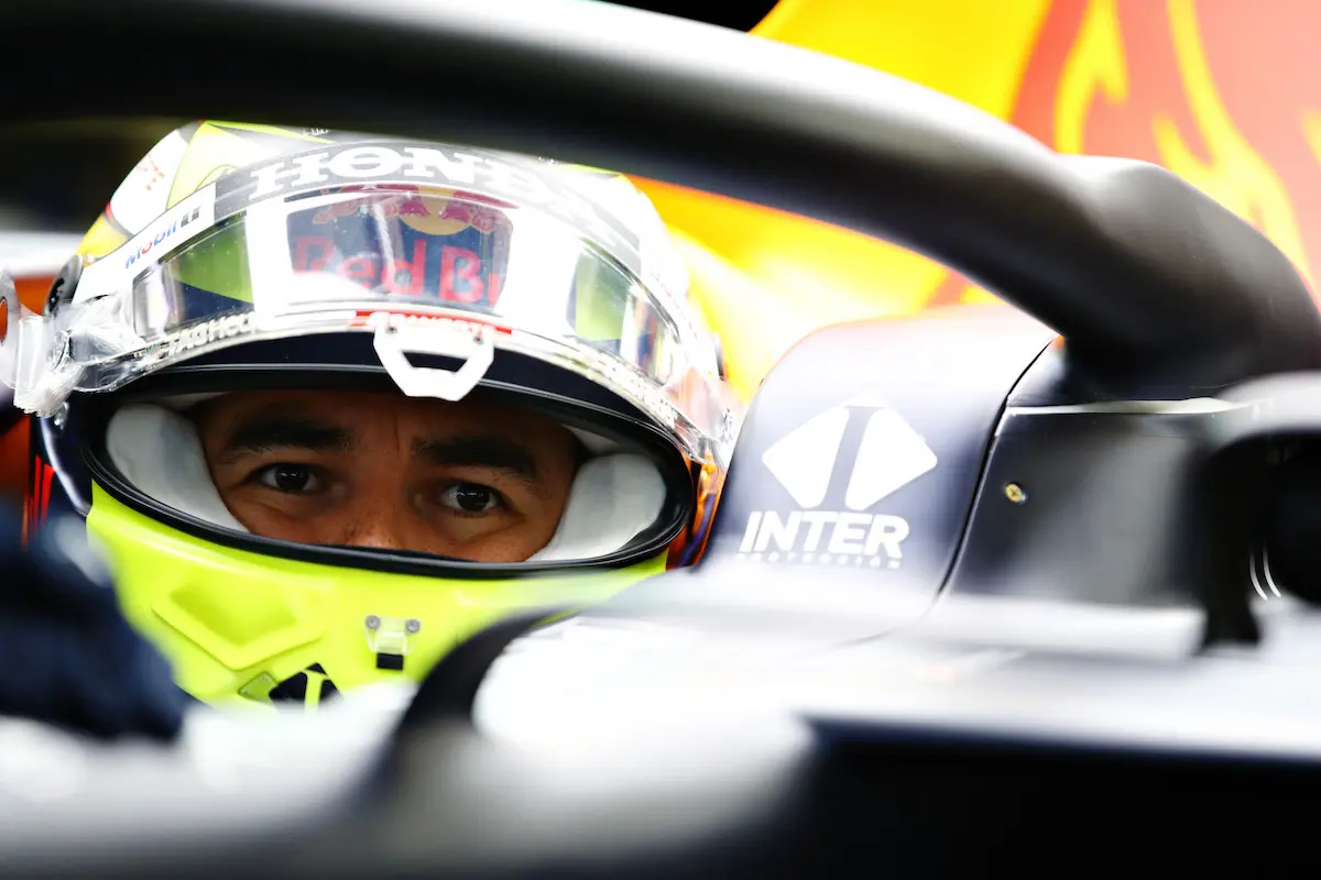 Coronel: 'Zit Perez steeds ver achter Verstappen dan is zijn carrière over'