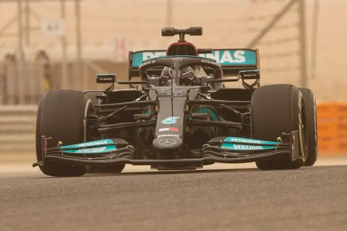 Schumacher vreest moeilijke start voor Mercedes: 'Ze hebben een aerodynamisch probleem'