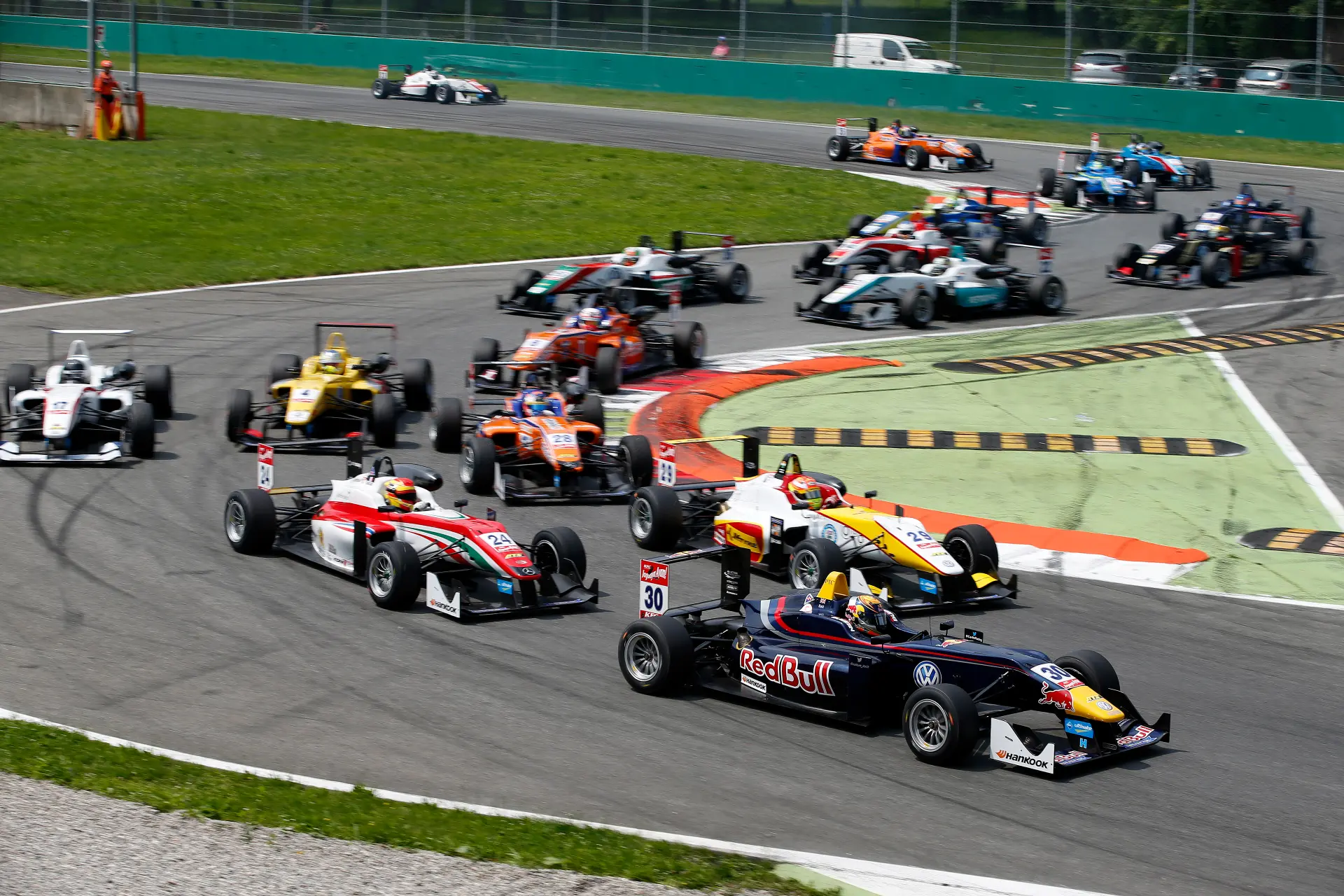F2 en F3 in België | Marti eindigt de vrijdag met pole position