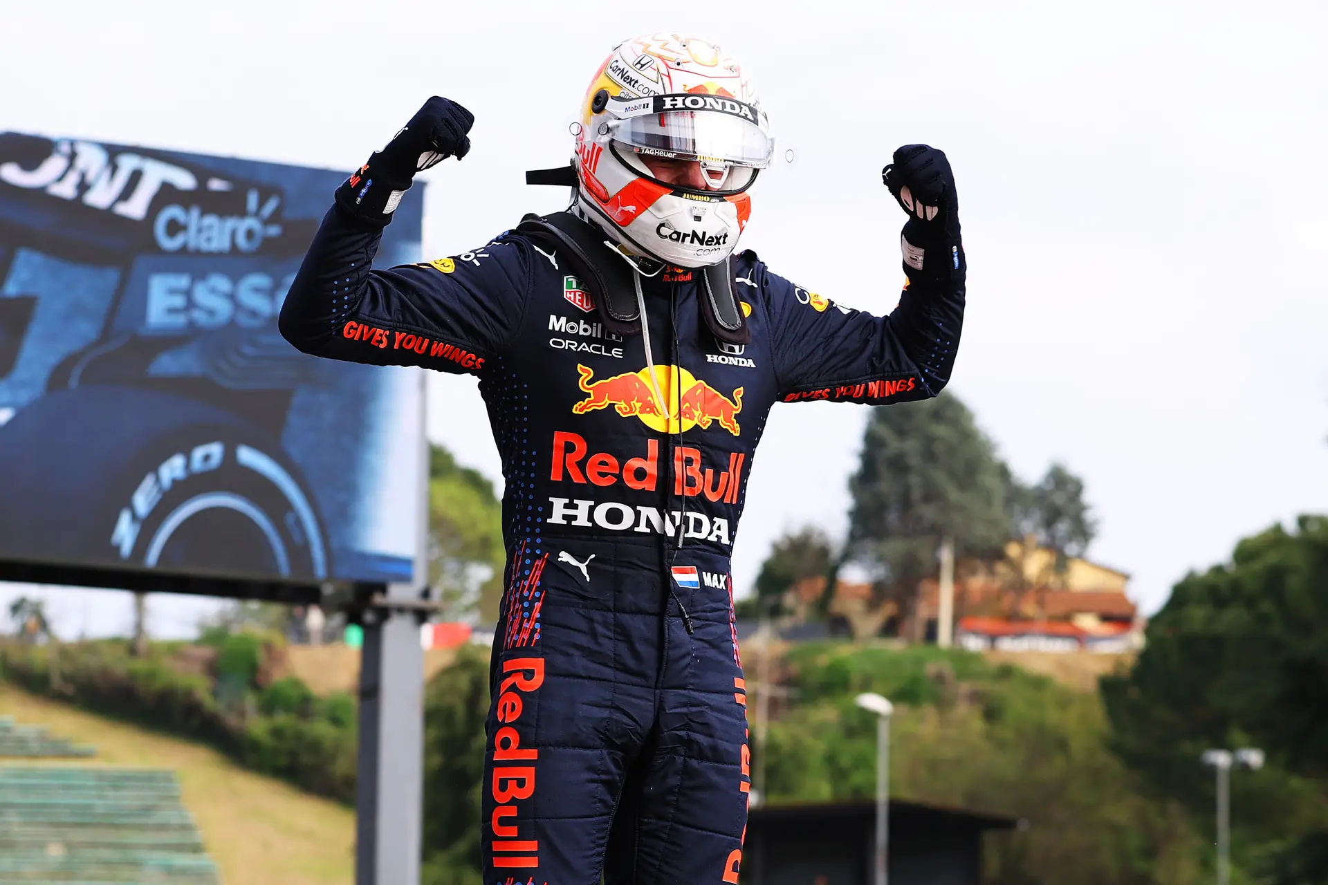 Off-Track #3 | Heeft Verstappen op geluk gewonnen in Italië?