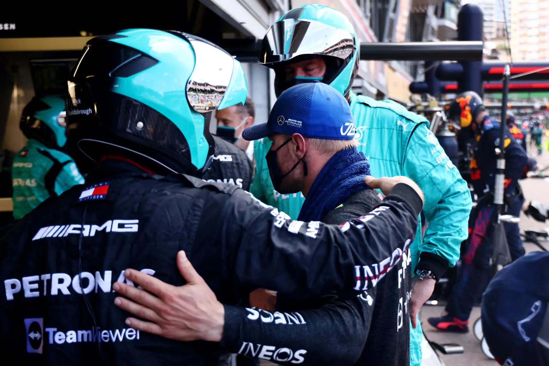 Albers: 'Bottas heeft de kogel gevangen voor Mercedes'