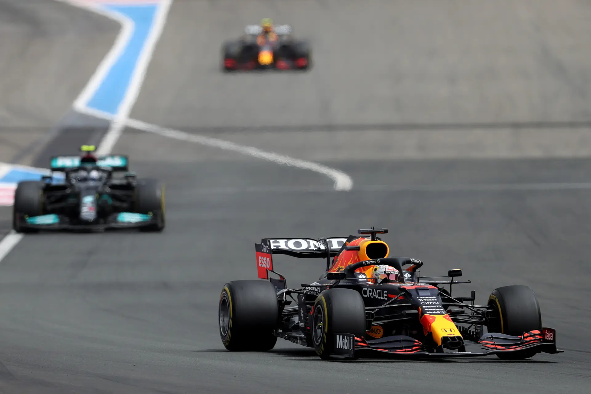 Bottas en Chandhok eensgezind: 'Red Bull is in Groot-Brittannië niet wéér zo dominant'