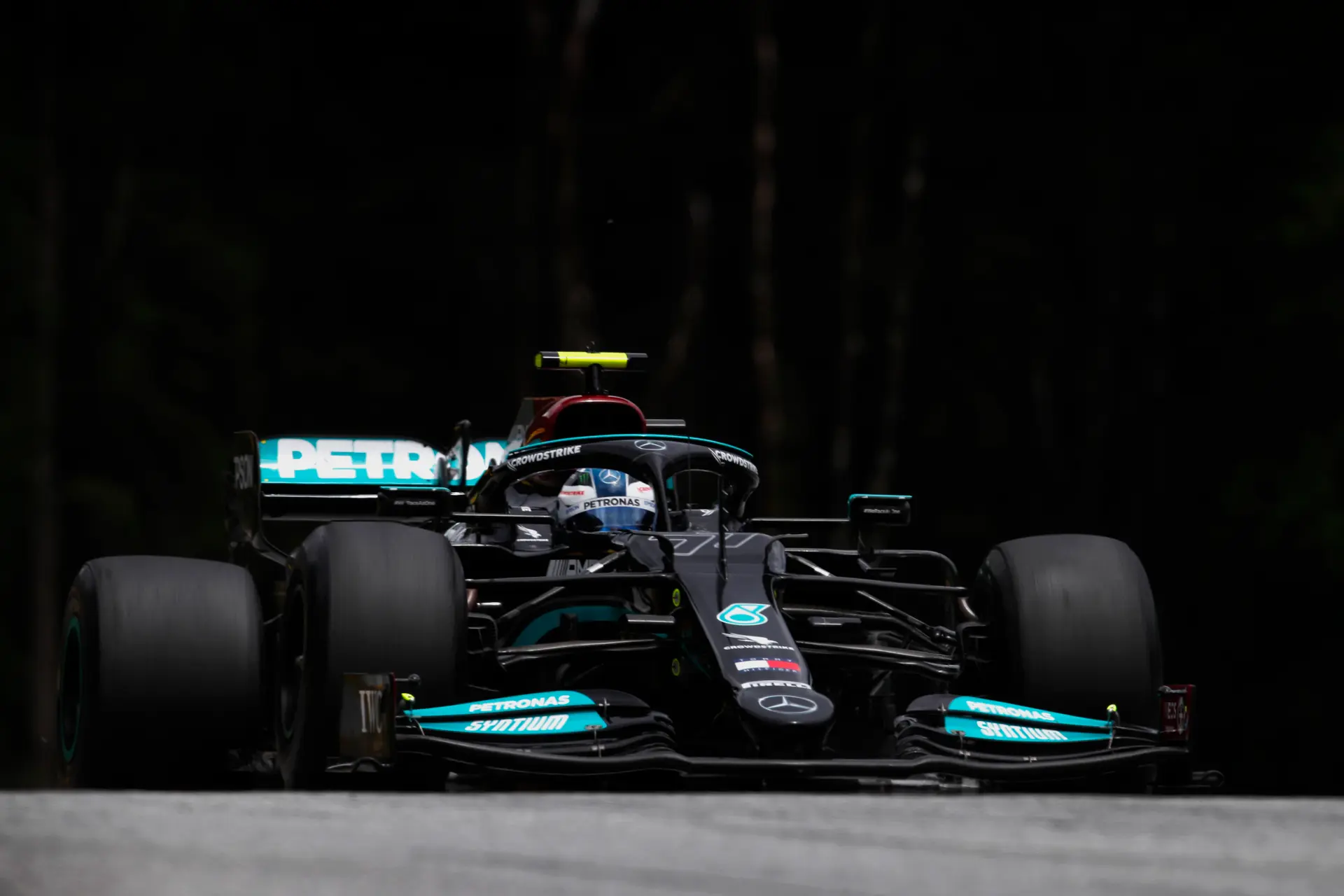 Rake klap voor Mercedes: 'Je betaalt de prijs voor de fouten die je maakt'