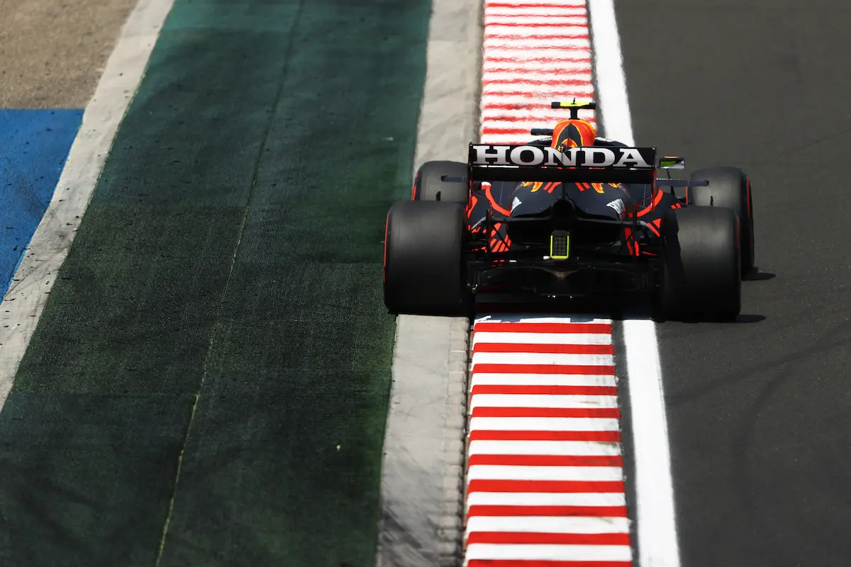 Windsor zet vraagtekens bij Red Bull-strategie: ‘Max had in de top 3 kunnen komen’