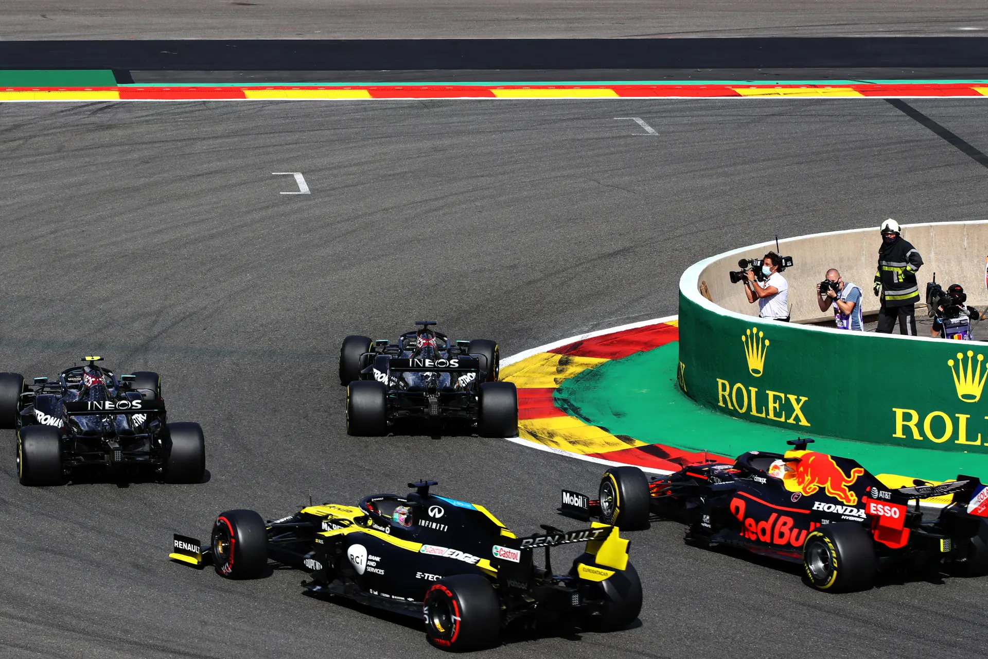 Vormcheck Spa | Kan Verstappen met rugdekking een Mercedes-fort innemen?