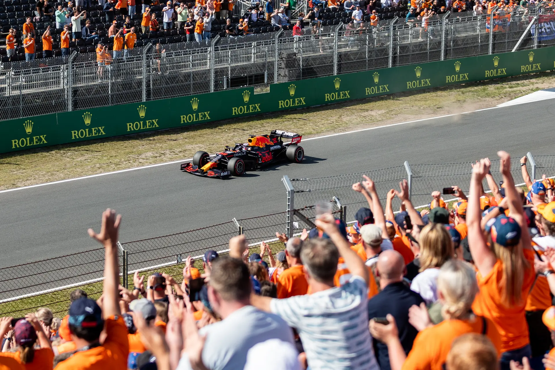 max verstappen zandvoort dutch gp red bull fans tribune oranje