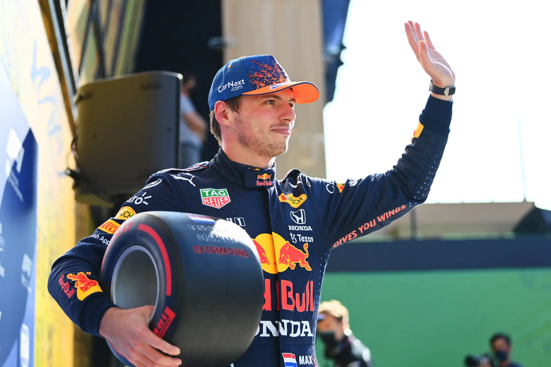 Pirelli-topman Isola waardeert hoe kritisch Verstappen is: 'Zijn capaciteiten staan buiten kijf'