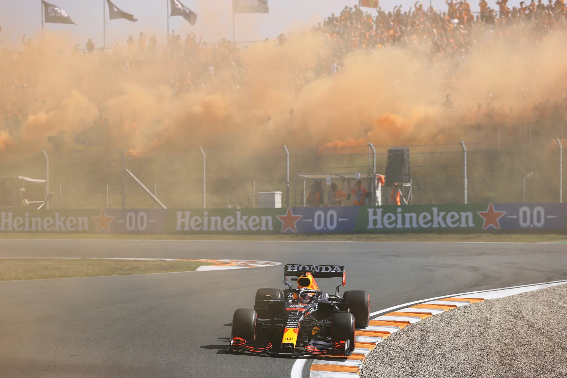 zandvoort redbull verstappen publiek orangearmy