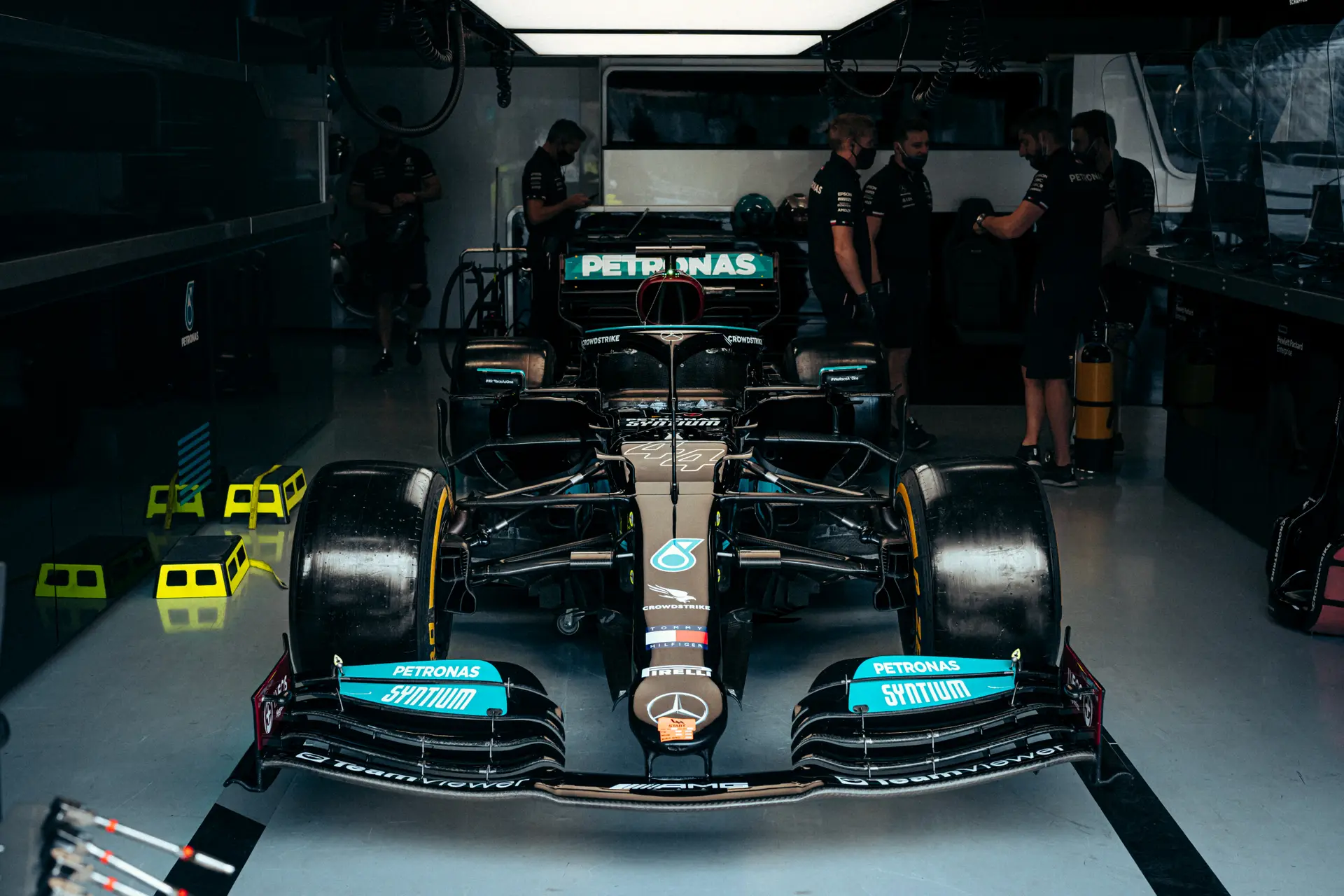 Hughes: ‘Betrouwbaarheidsproblemen Mercedes door partij slechte materialen’