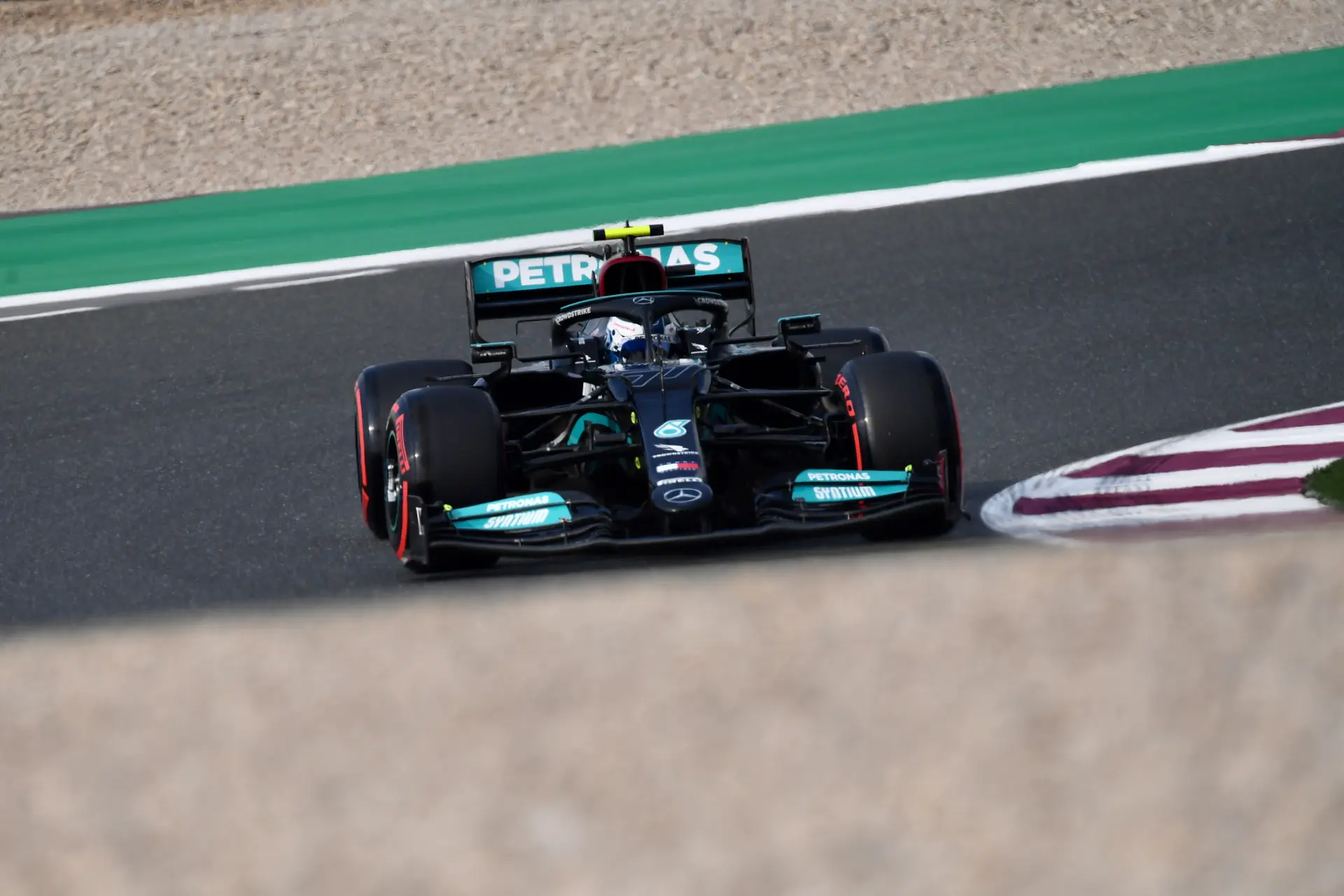 Verslag VT3 | Mercedes-duo met goede generale repetitie, DRS-probleem Verstappen houdt aan