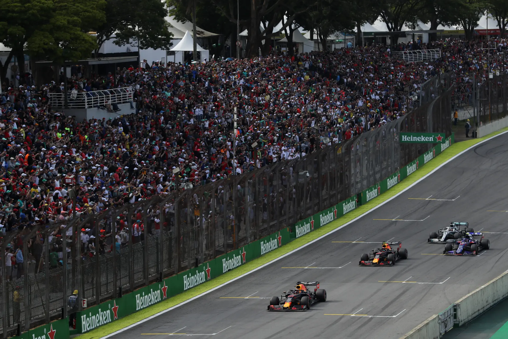Onder de loep | Verstappen móét reserves opbouwen op onvoorspelbaar Interlagos