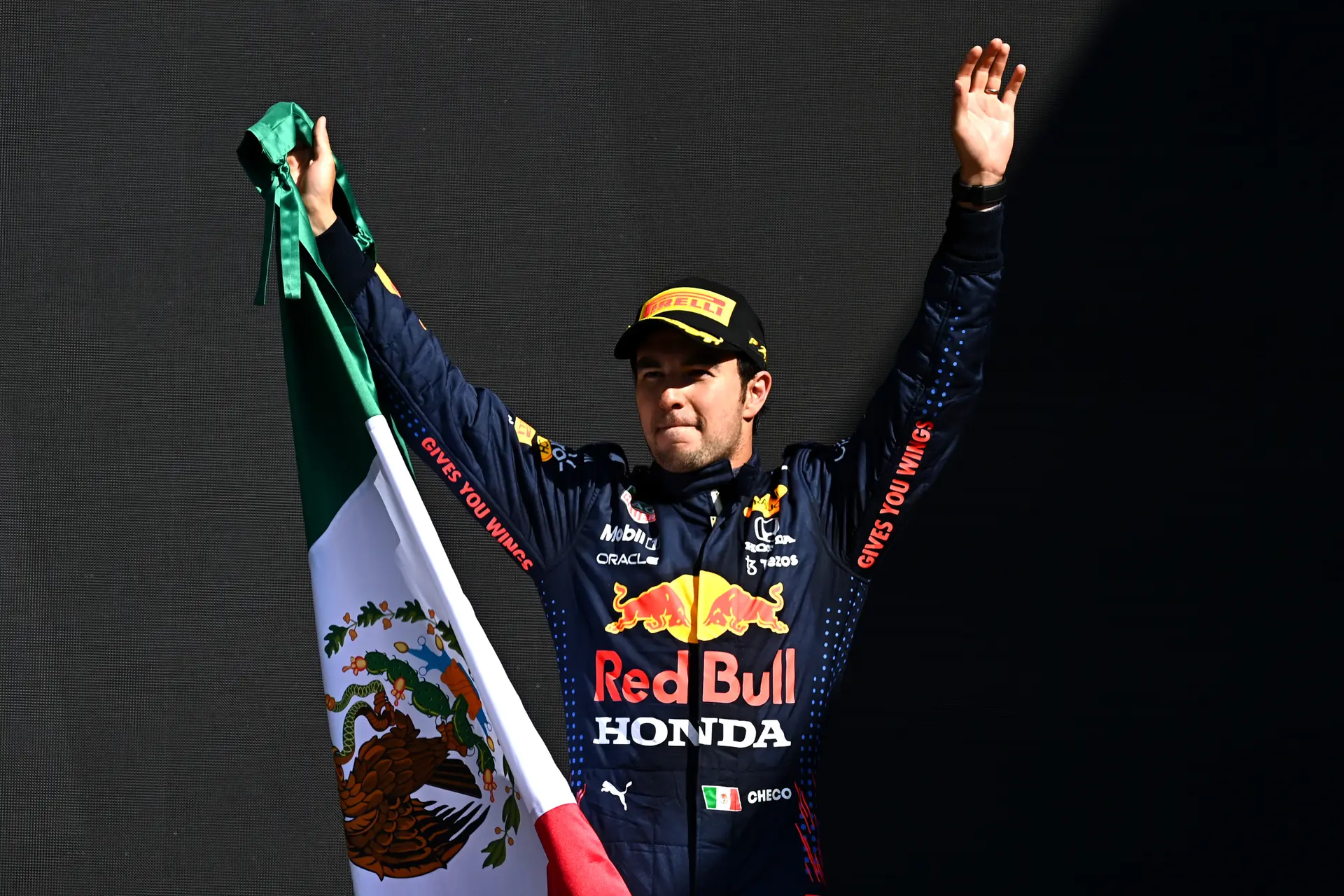 Pérez bedankt Verstappen: 'Ik heb de moeilijkste baan in de Formule 1'