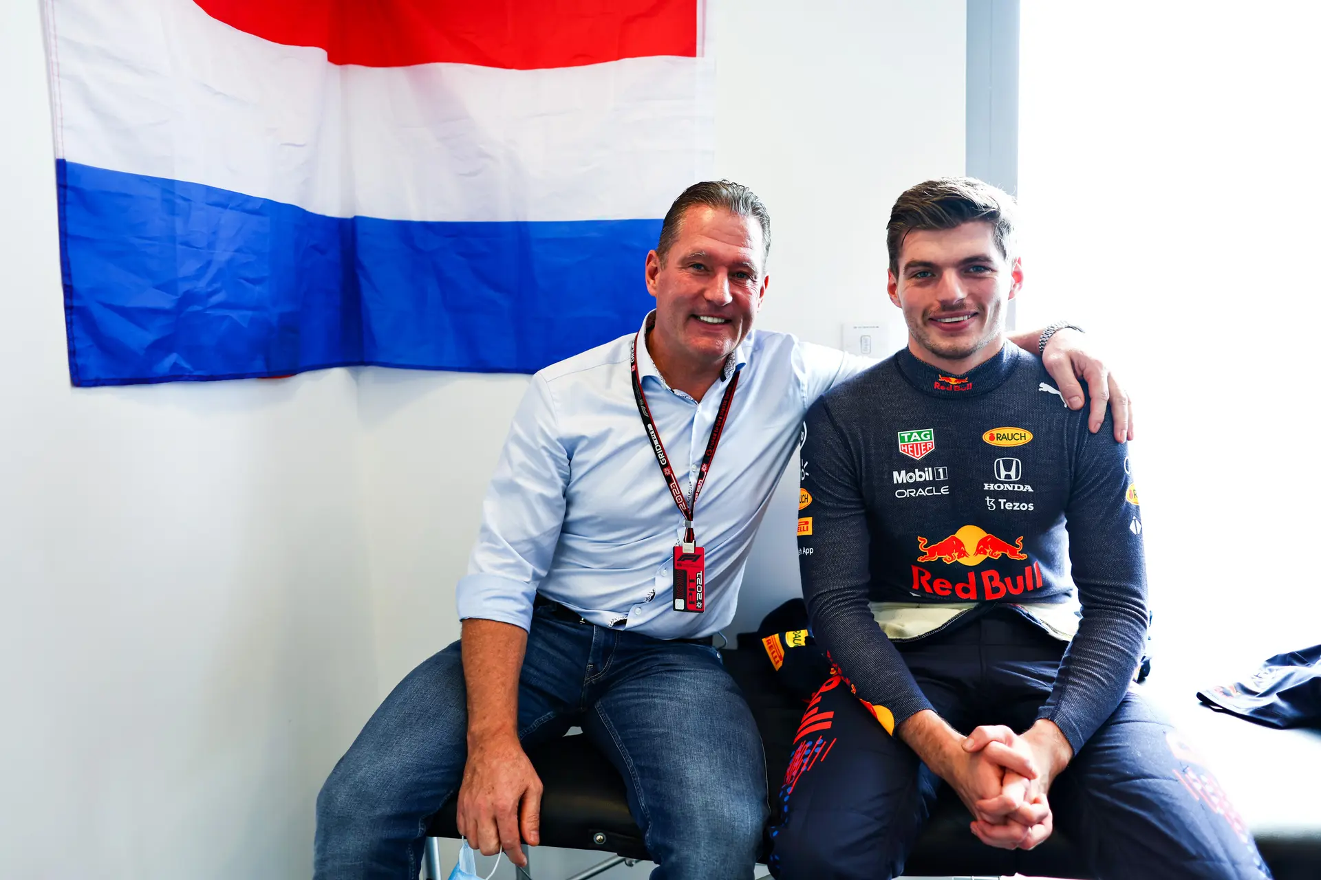 Verstappen twijfelde aan herstart Abu Dhabi 2021: 'Die auto stond in een vervelende hoek'