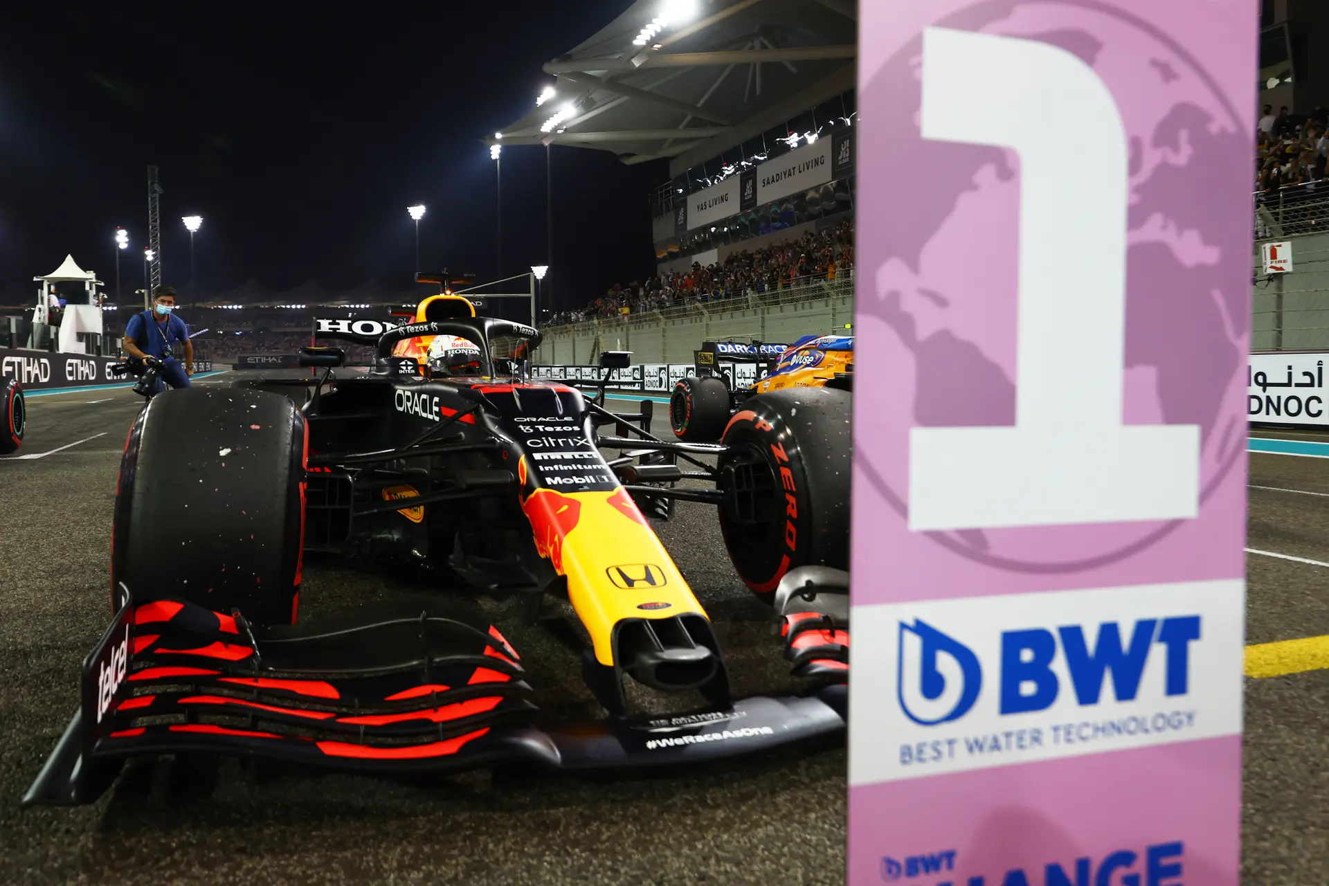 Pirelli ziet kansen voor Verstappen: softs zal weinig verschillen van mediums in strategie