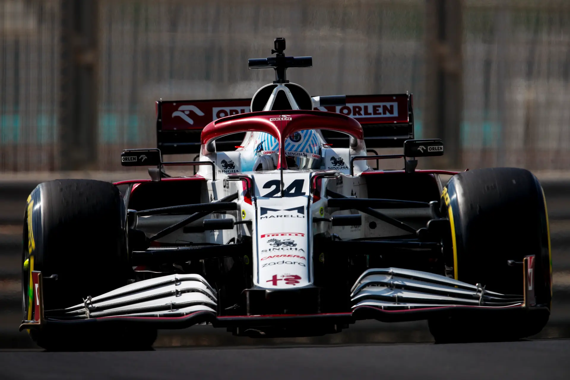 Zhou Alfa Romeo Testdag