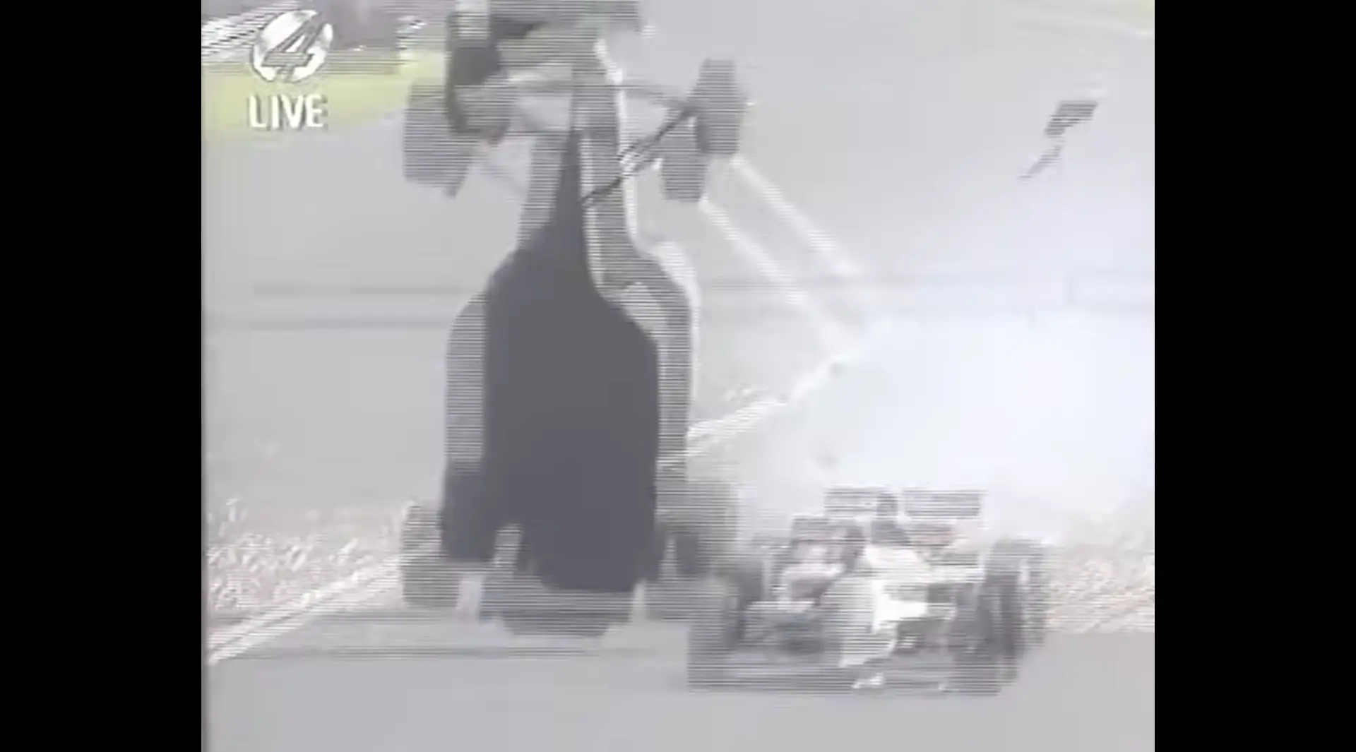 F1 Kijktip | Fittipaldi maakt salto door de lucht en finisht op drie wielen