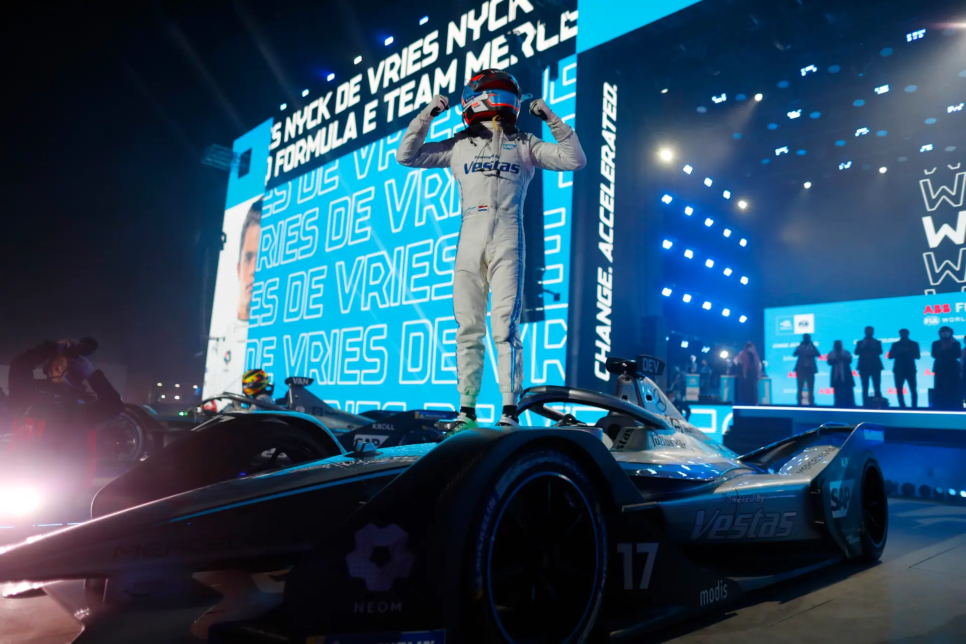 De Vries wint Formule E Saoedi Arabie