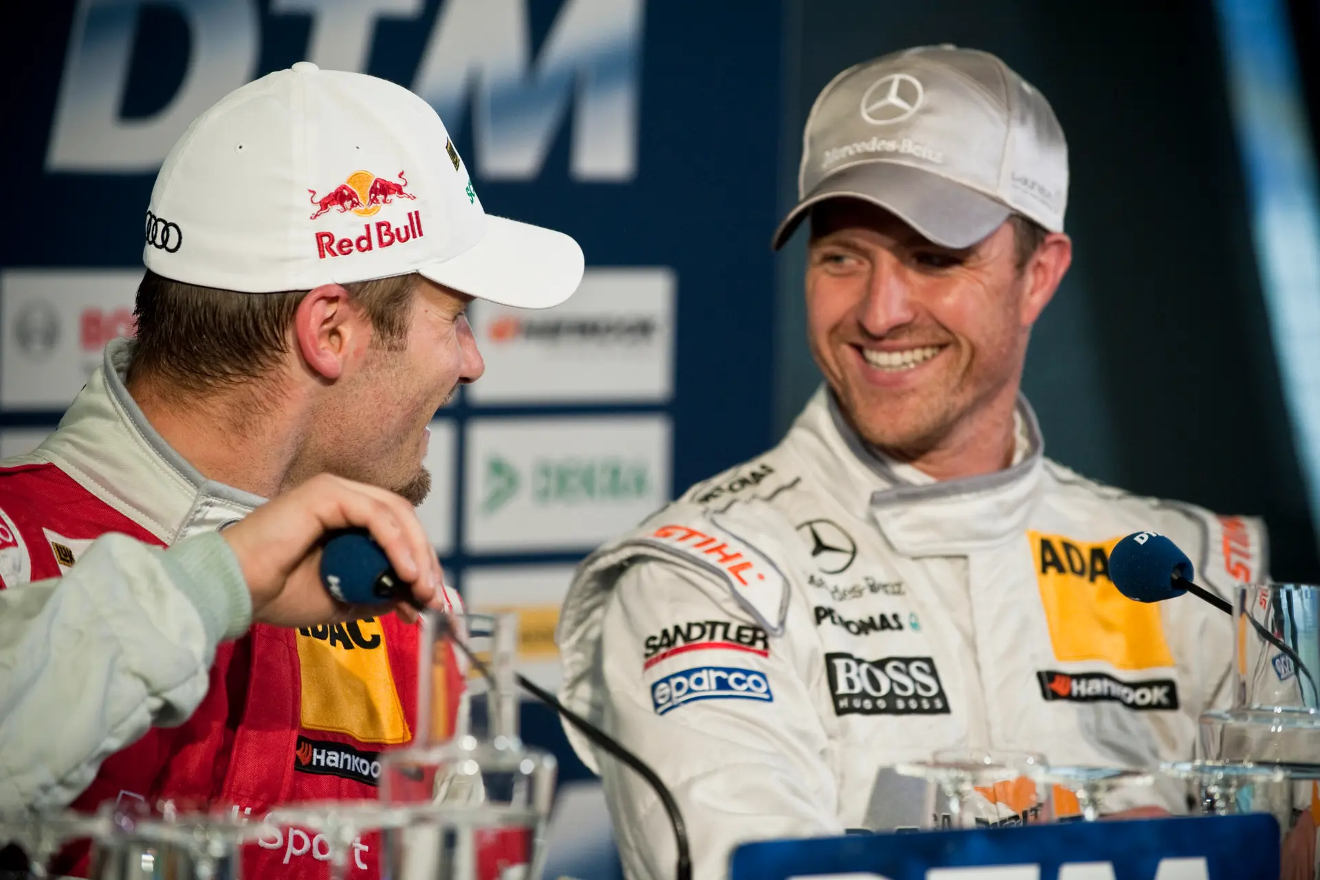 Ondertussen in F1 | Ralf Schumacher deelt liefdesgeluk aan de hand van foto met vriend