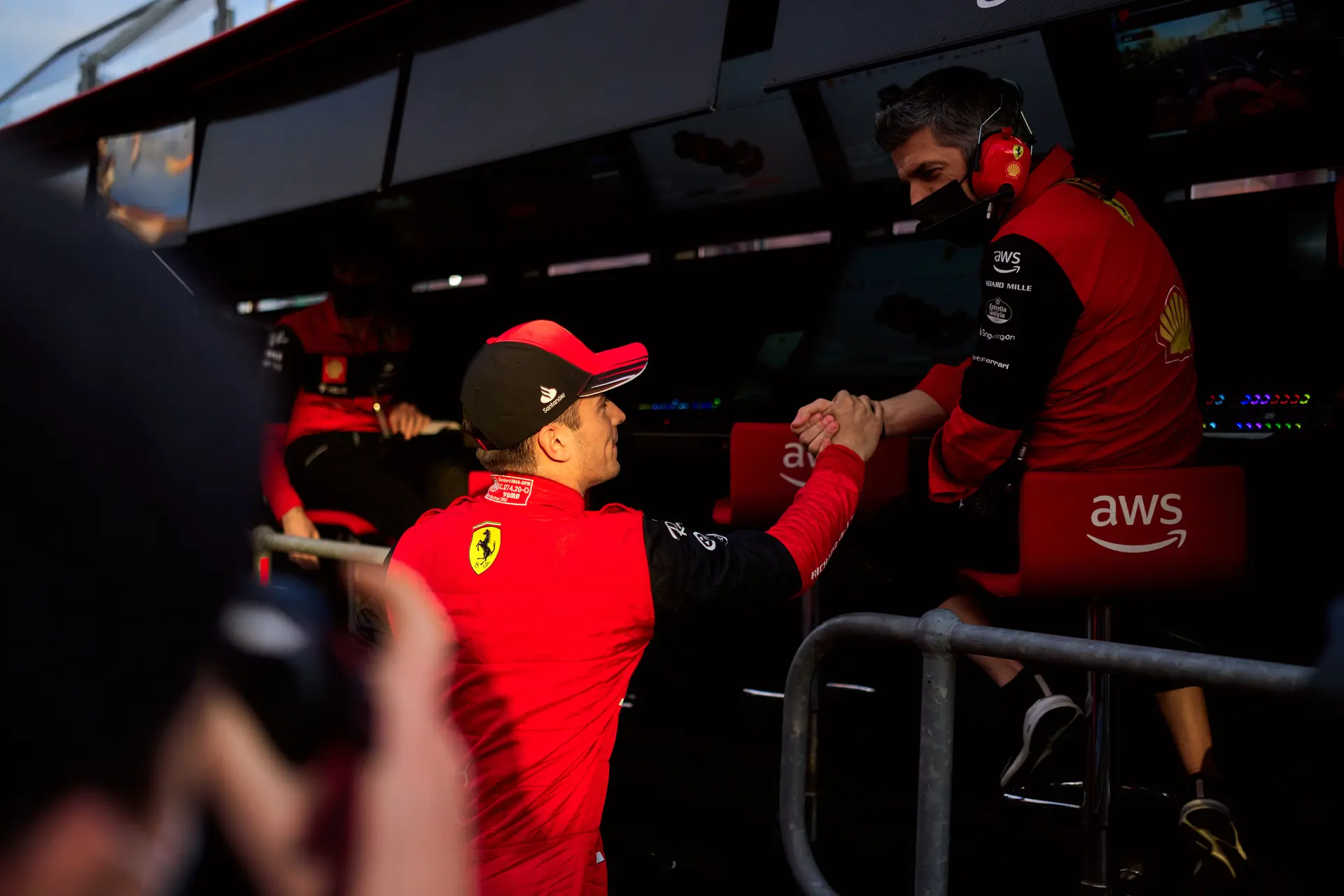 Update | Leclerc staat 34 punten los: 'Waanzinnig'