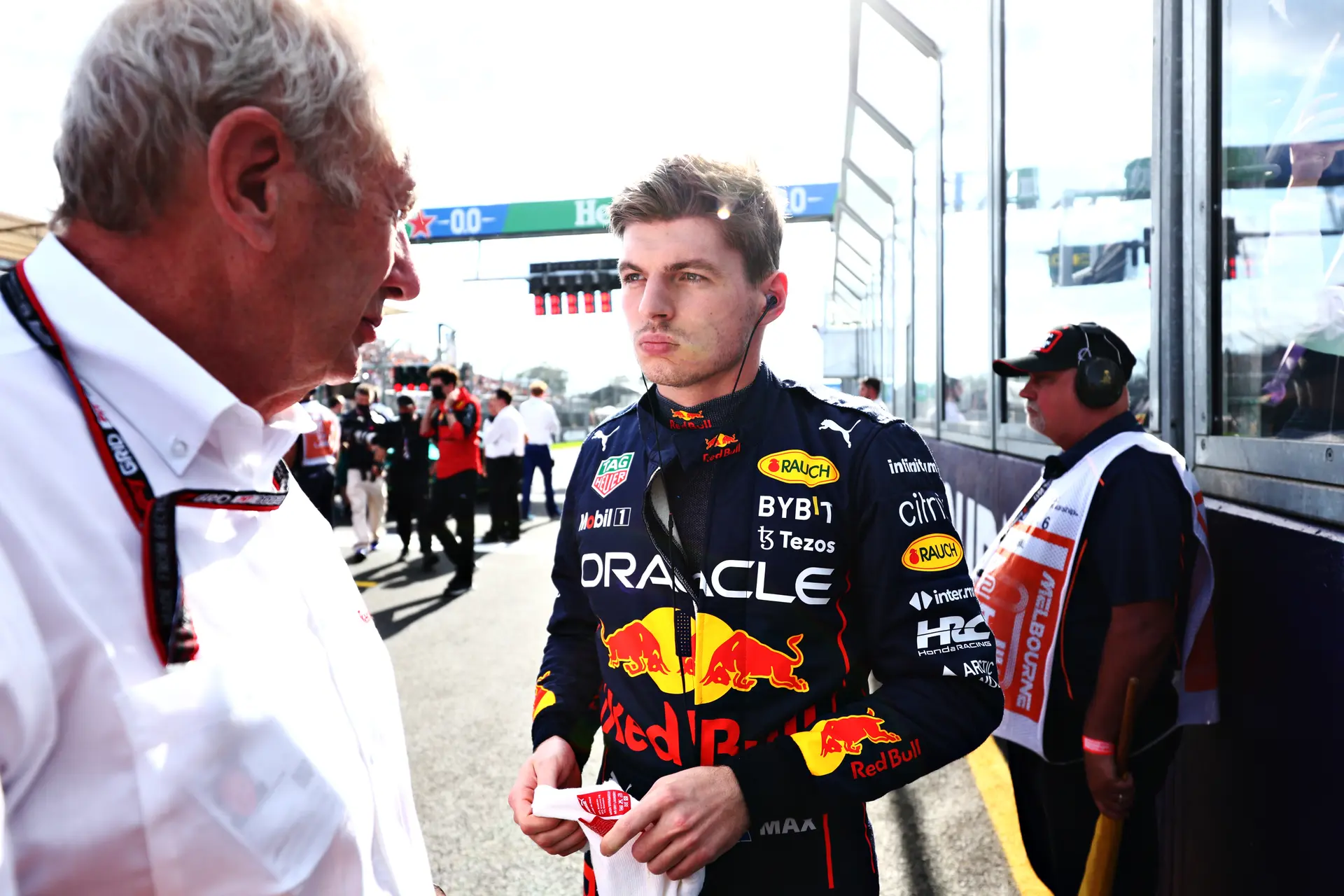 Marko voelt mee: 'Steeds Verstappen die door dit soort problemen getroffen wordt'