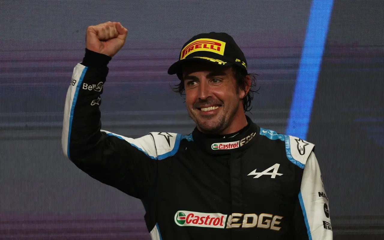 Alonso wil dat Alpine dezelfde progressie boekt als Mercedes: 'Zal niet zo makkelijk zijn'