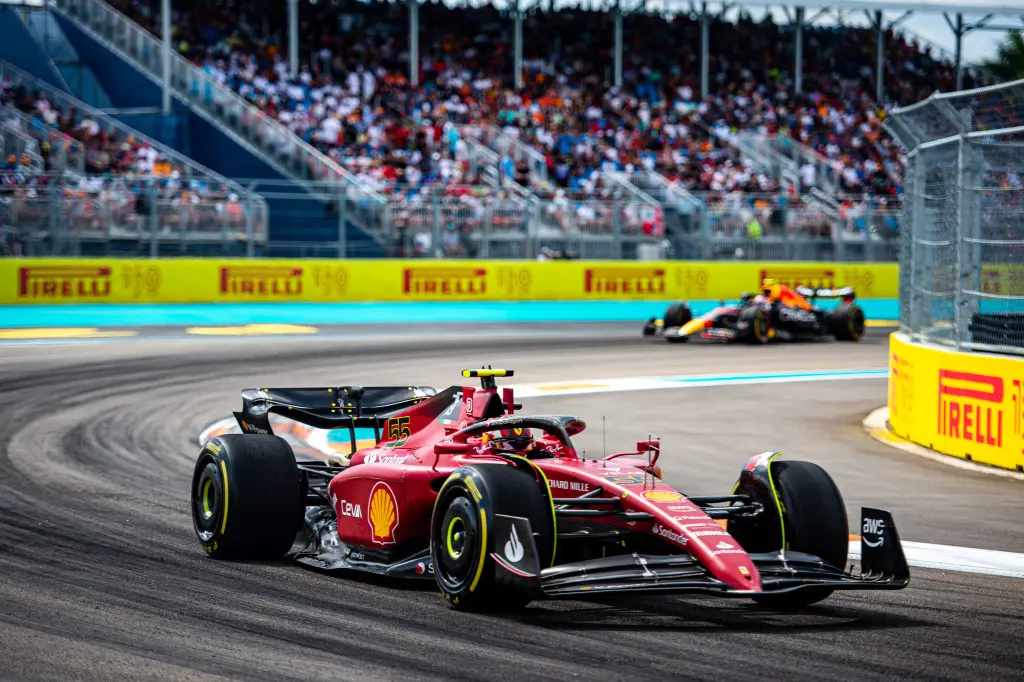 Red Bull verbaast Binotto: 'Wij hebben niet het geld om elke week updates te doen'
