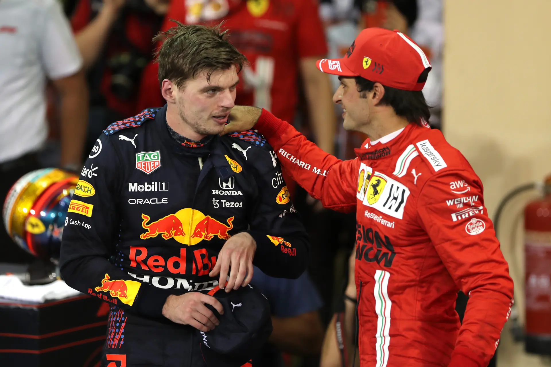 Verslag kwalificatie Groot-Brittannië | Sainz verzilvert eerste pole, Verstappen vanaf P2
