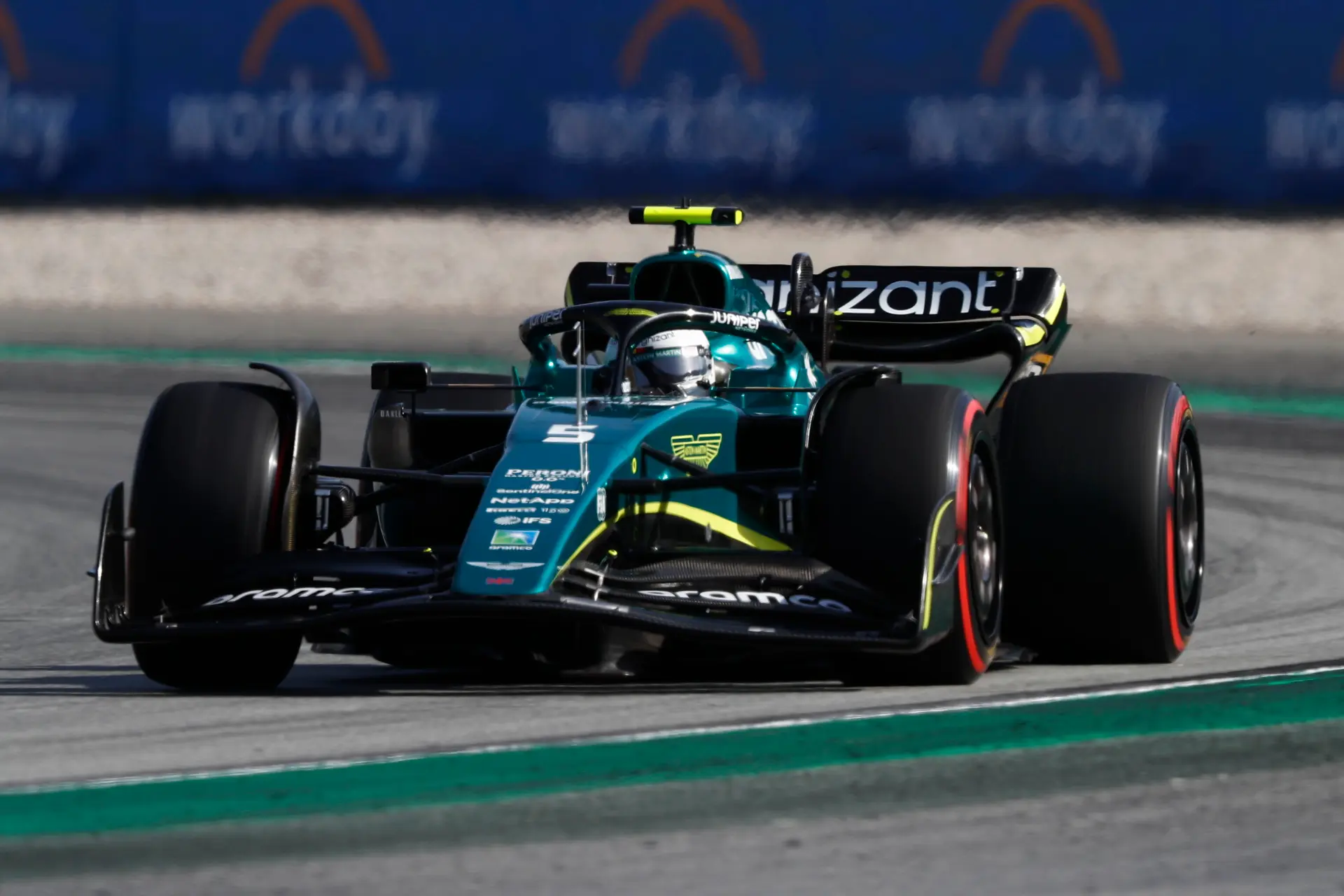 Vettel en Stroll ondanks update buiten de punten: 'Het ontbrak ons aan snelheid'