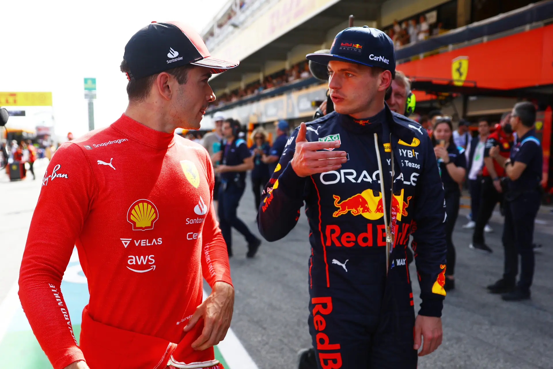 Verstappen met advies aan Leclerc: 'Gaat erom hoe je eruit komt'