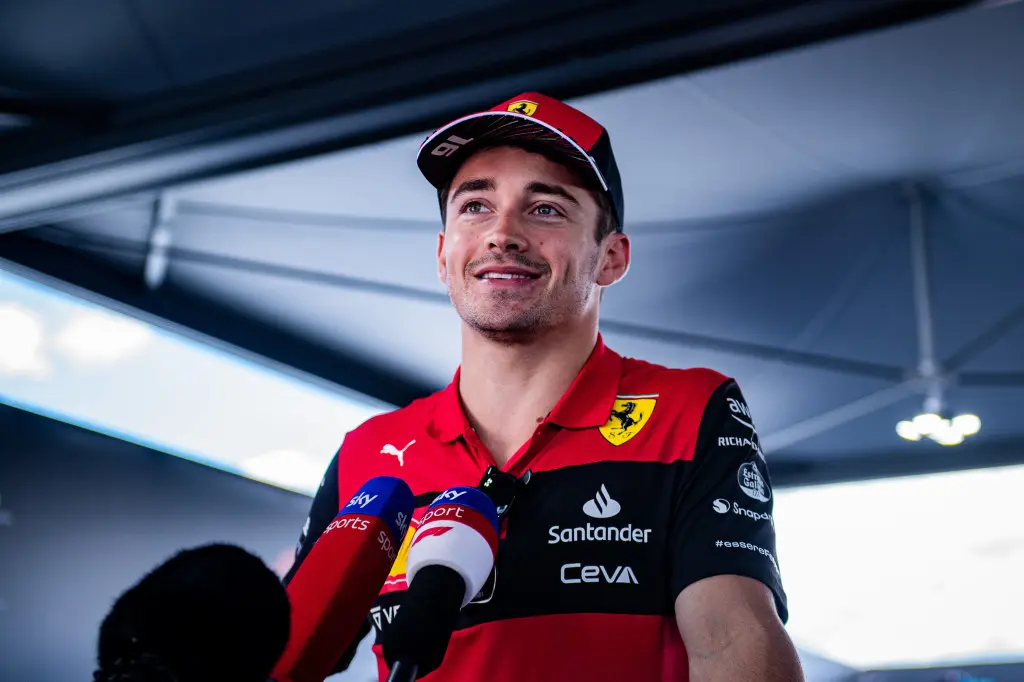Leclerc onzeker over overwinningskansen: 'Ik heb Red Bull de hele race niet gezien'