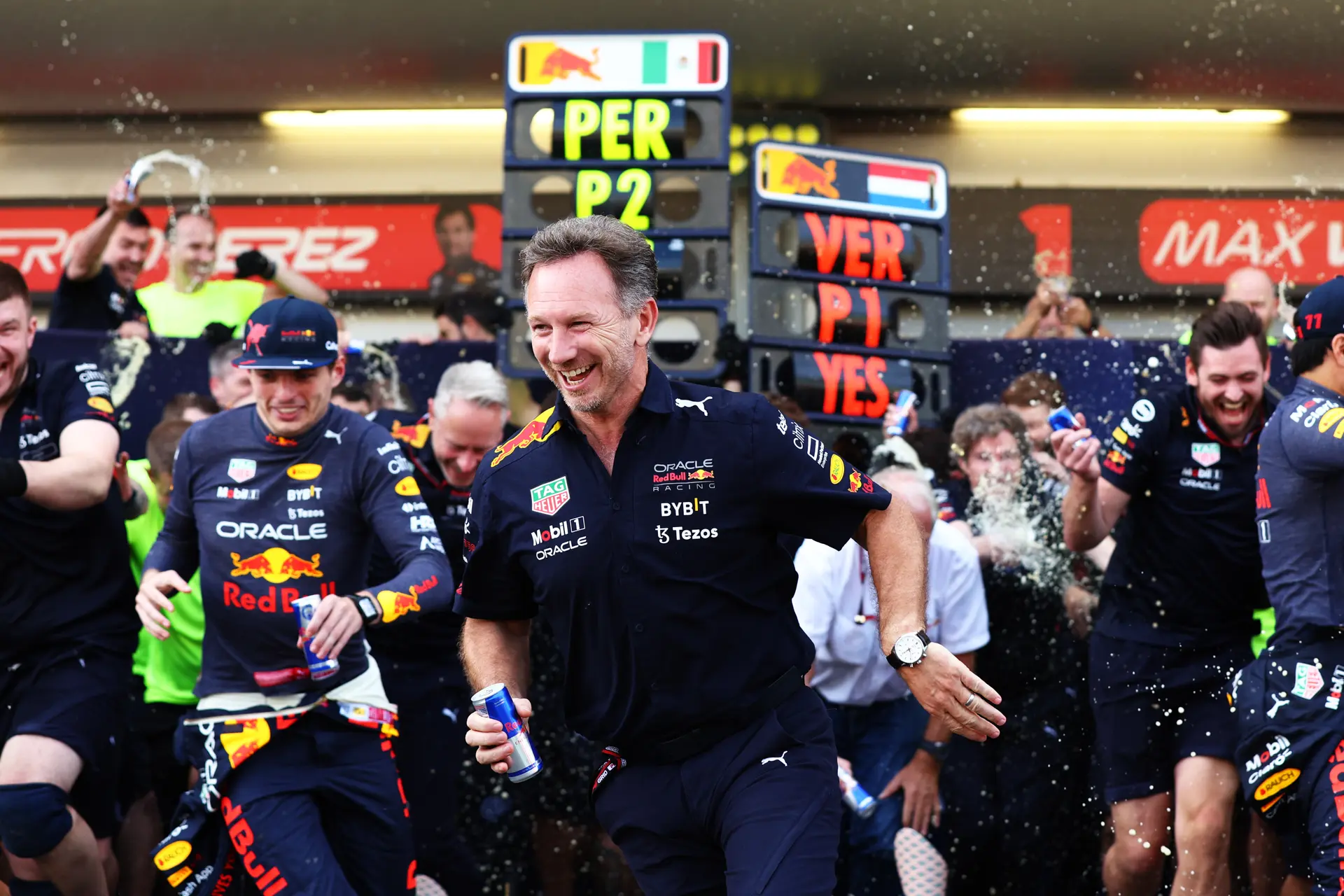 Horner verrast door Red Bull-dominantie: 'Als je mij dit had verteld met kerst...'