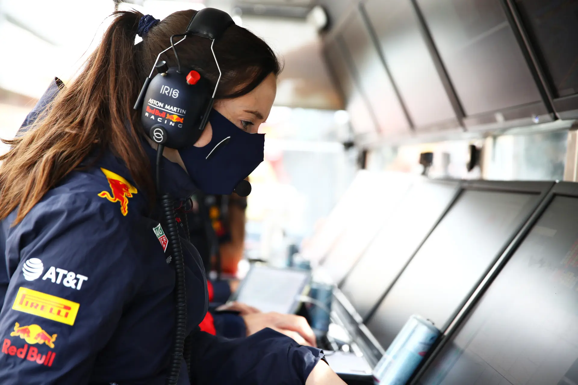 Red Bull-hoofdstrateeg Schmitz doet boekje open over leven aan de pitmuur